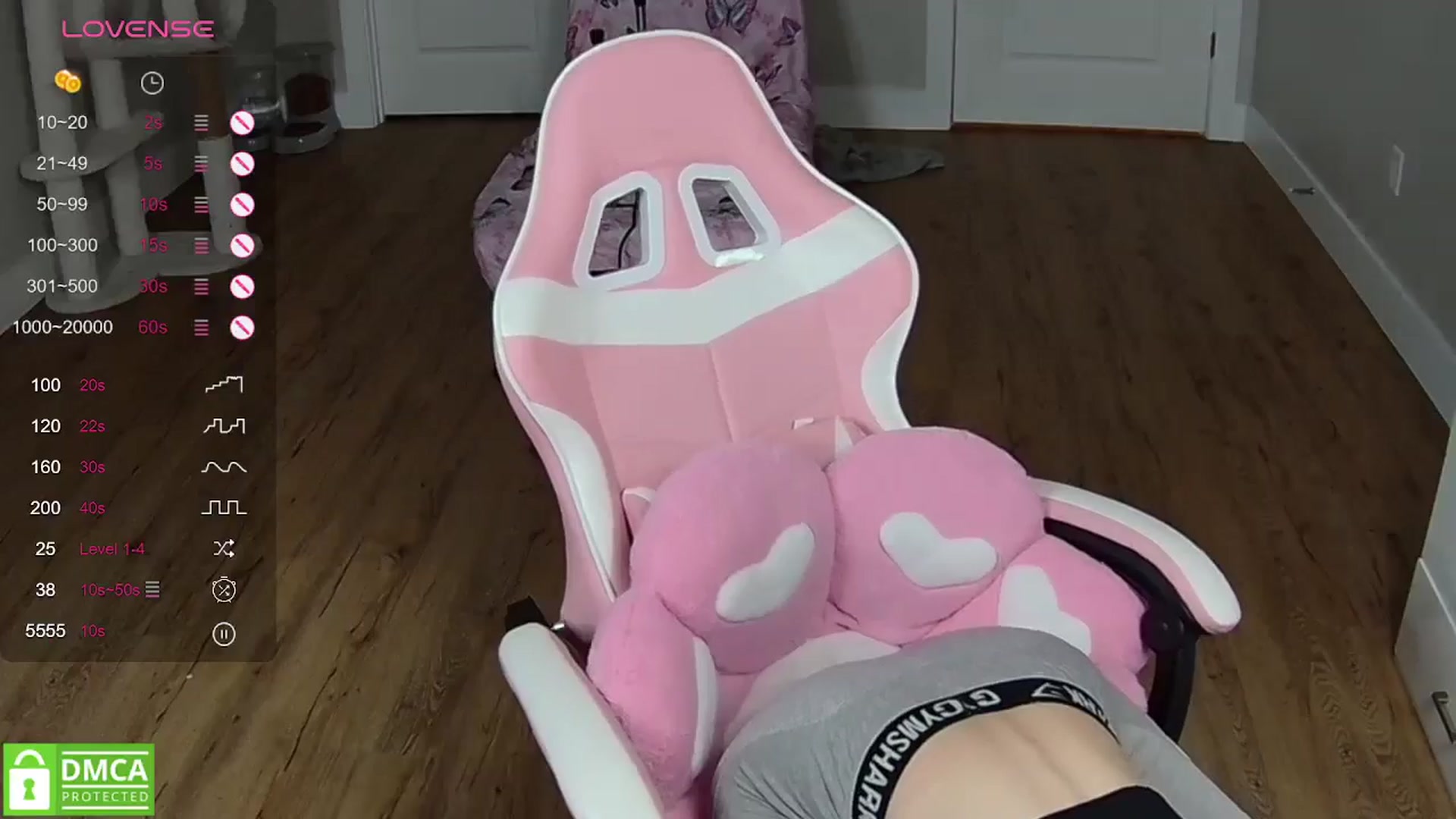 Gallery image thumbnail from Sarahsweets18's myfreecams stream on, 04/22/2024, 05:24 image 12 of 20
