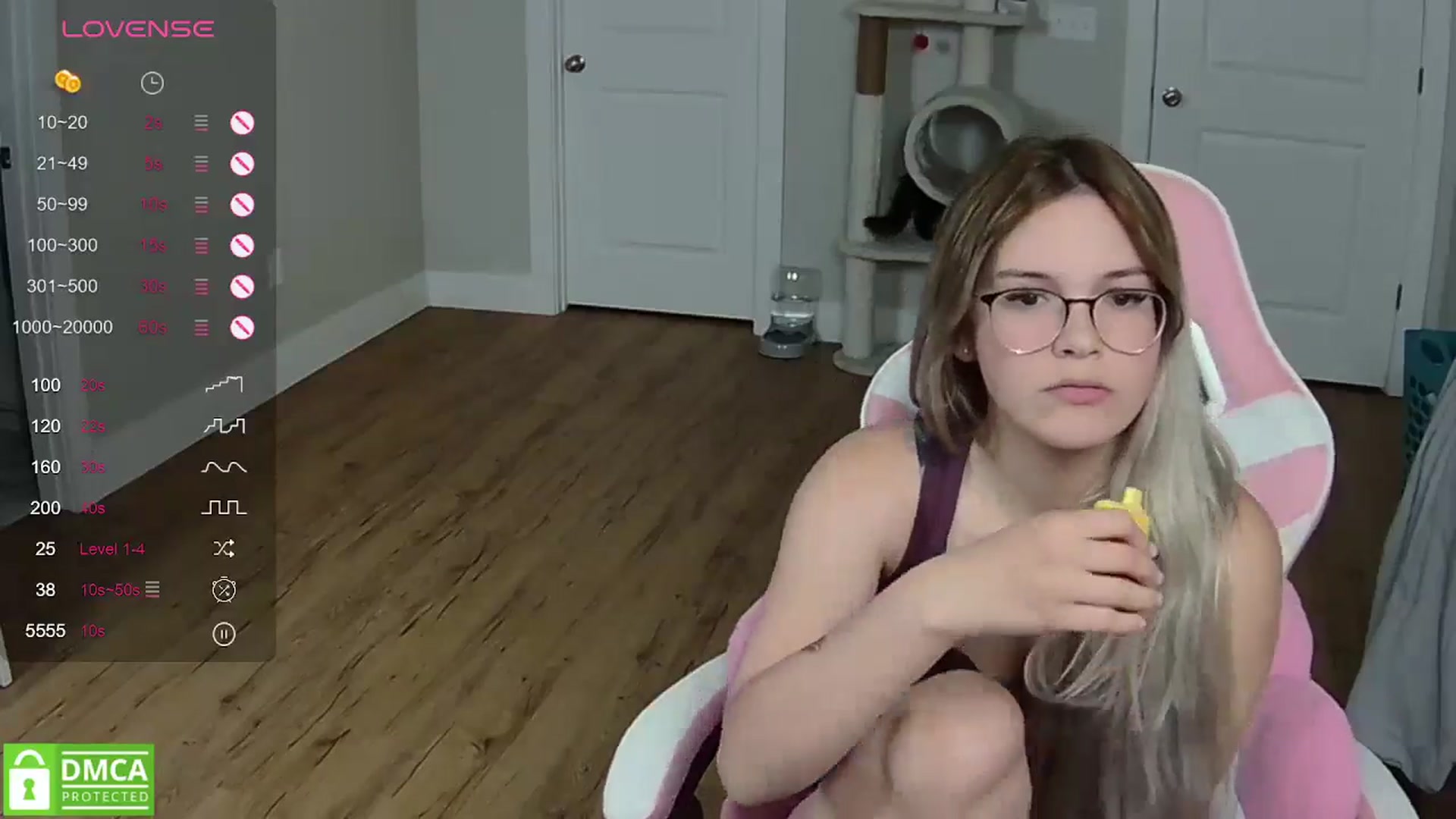 Gallery image thumbnail from Sarahsweets18's myfreecams stream on, 05/02/2024, 05:41 image 11 of 20
