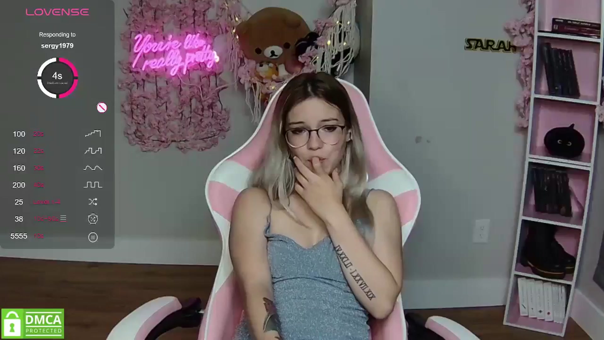 Gallery image thumbnail from Sarahsweets18's myfreecams stream on, 05/04/2024, 09:45 image 8 of 20