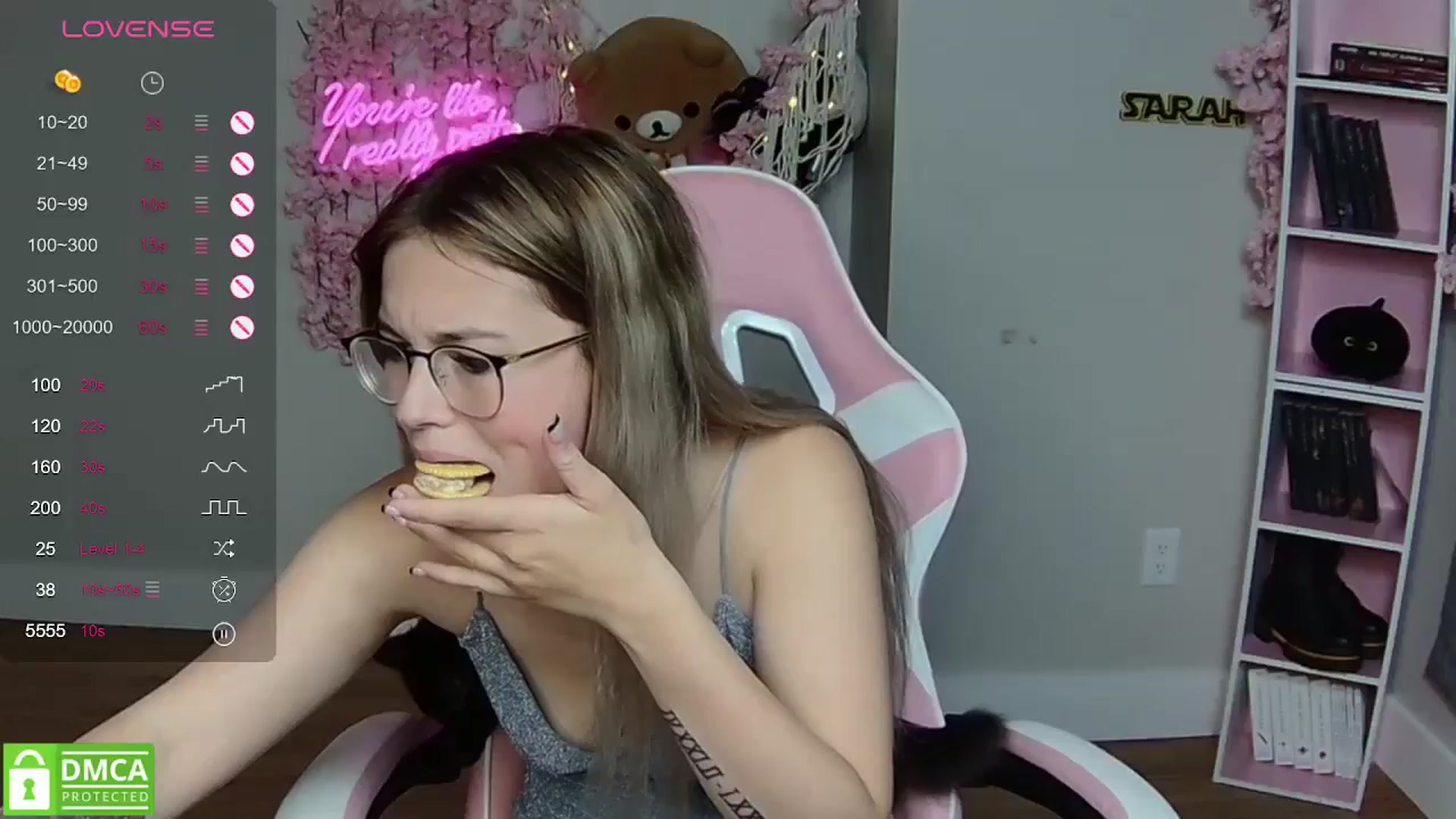 Gallery image thumbnail from Sarahsweets18's myfreecams stream on, 05/04/2024, 09:45 image 5 of 20