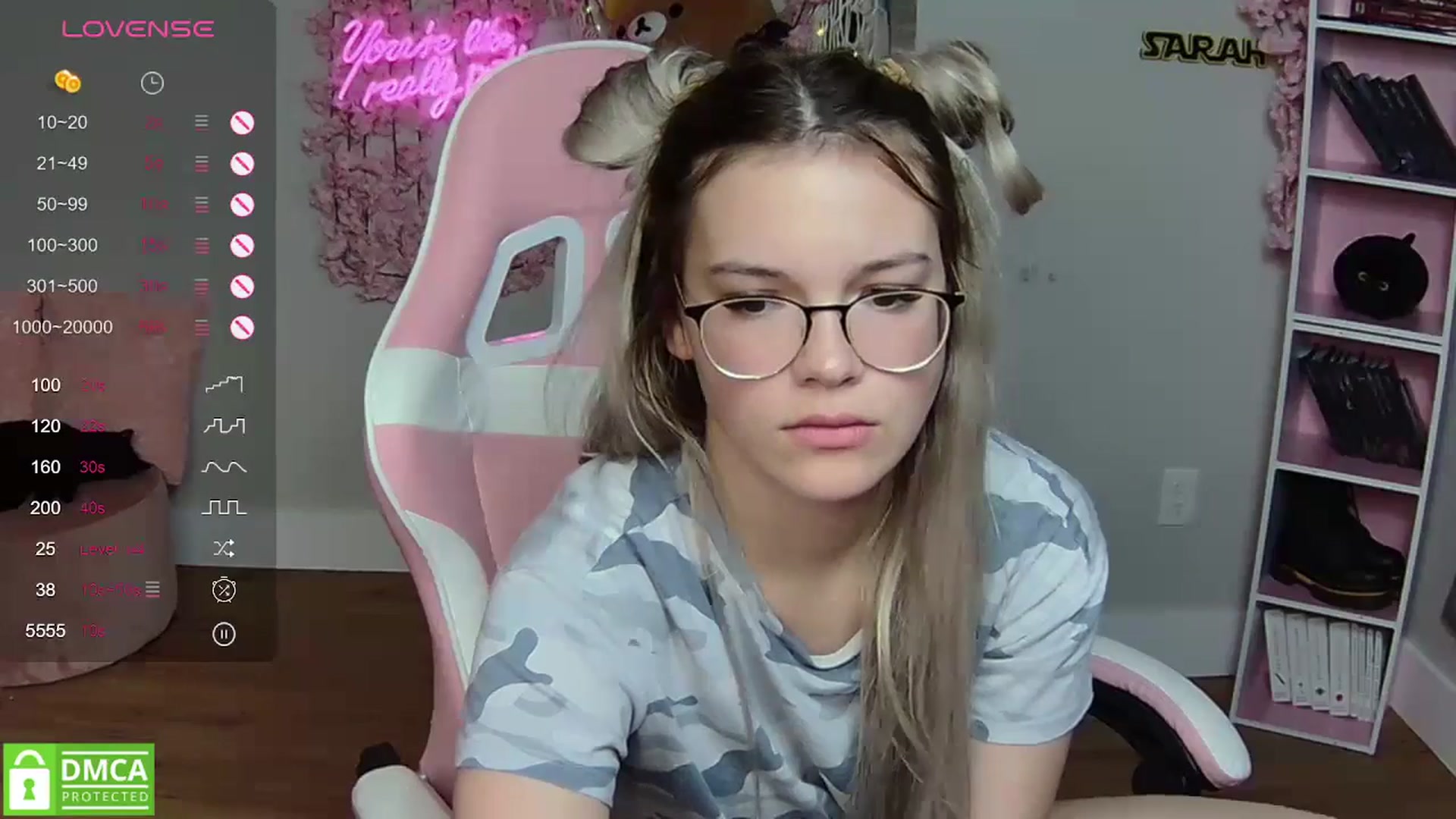 Gallery image thumbnail from Sarahsweets18's myfreecams stream on, 05/06/2024, 06:32 image 17 of 20