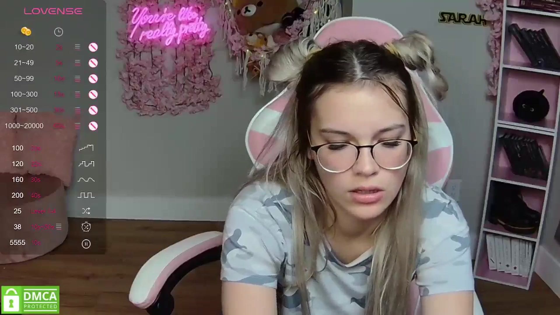 Gallery image thumbnail from Sarahsweets18's myfreecams stream on, 05/06/2024, 06:32 image 7 of 20