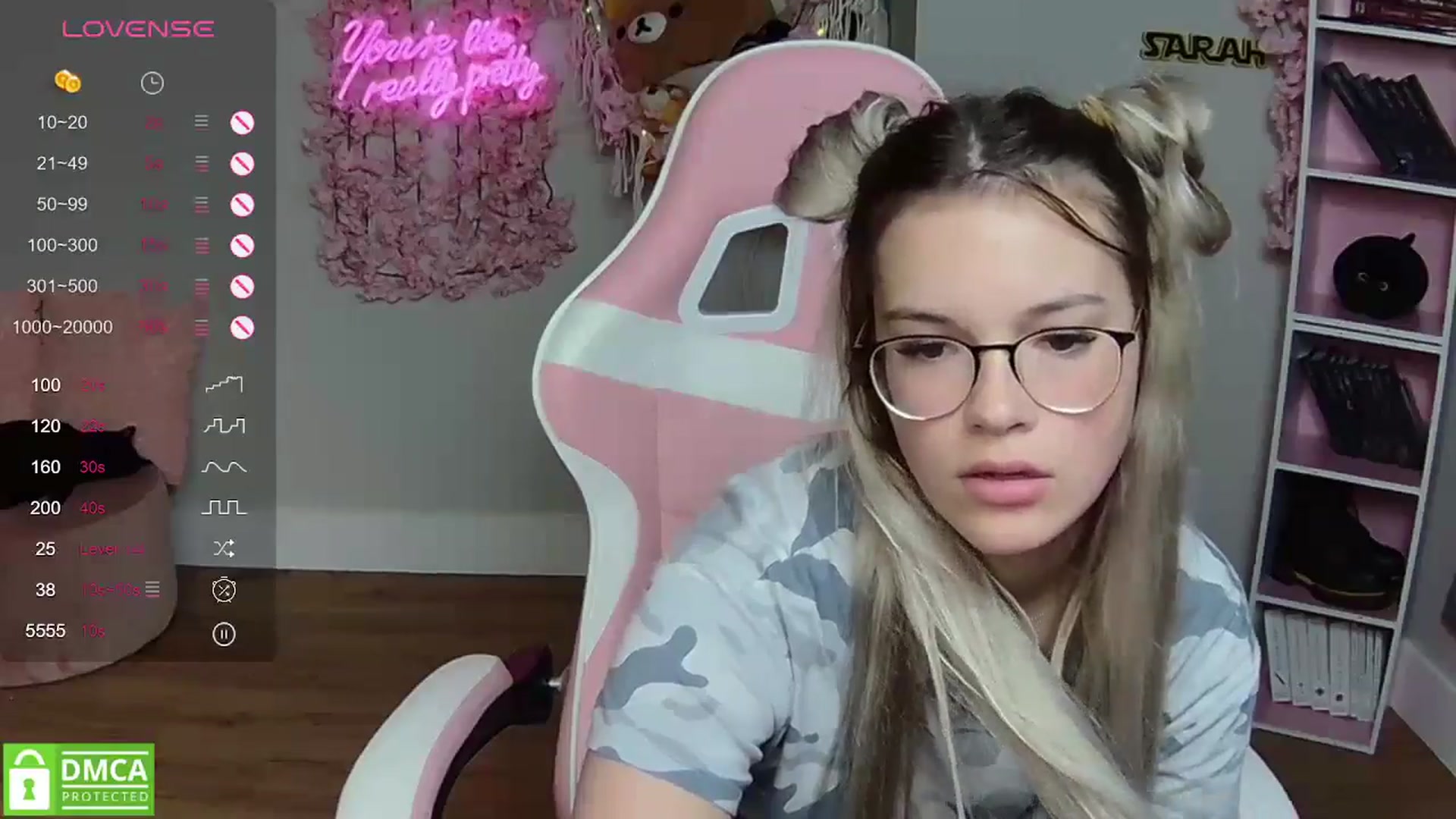 Gallery image thumbnail from Sarahsweets18's myfreecams stream on, 05/06/2024, 06:32 image 16 of 20