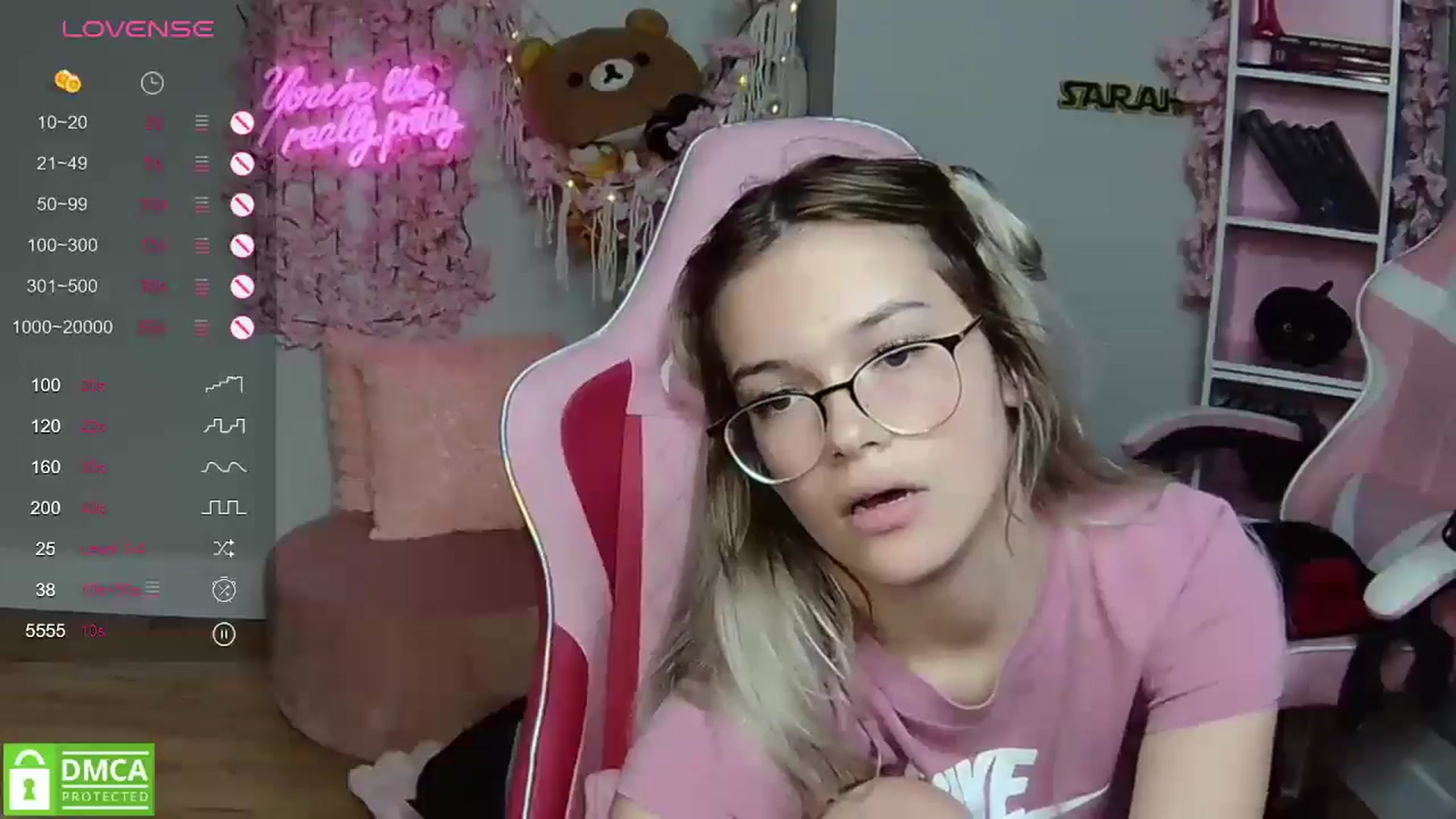 Gallery image thumbnail from Sarahsweets18's myfreecams stream on, 05/07/2024, 02:19 image 15 of 20