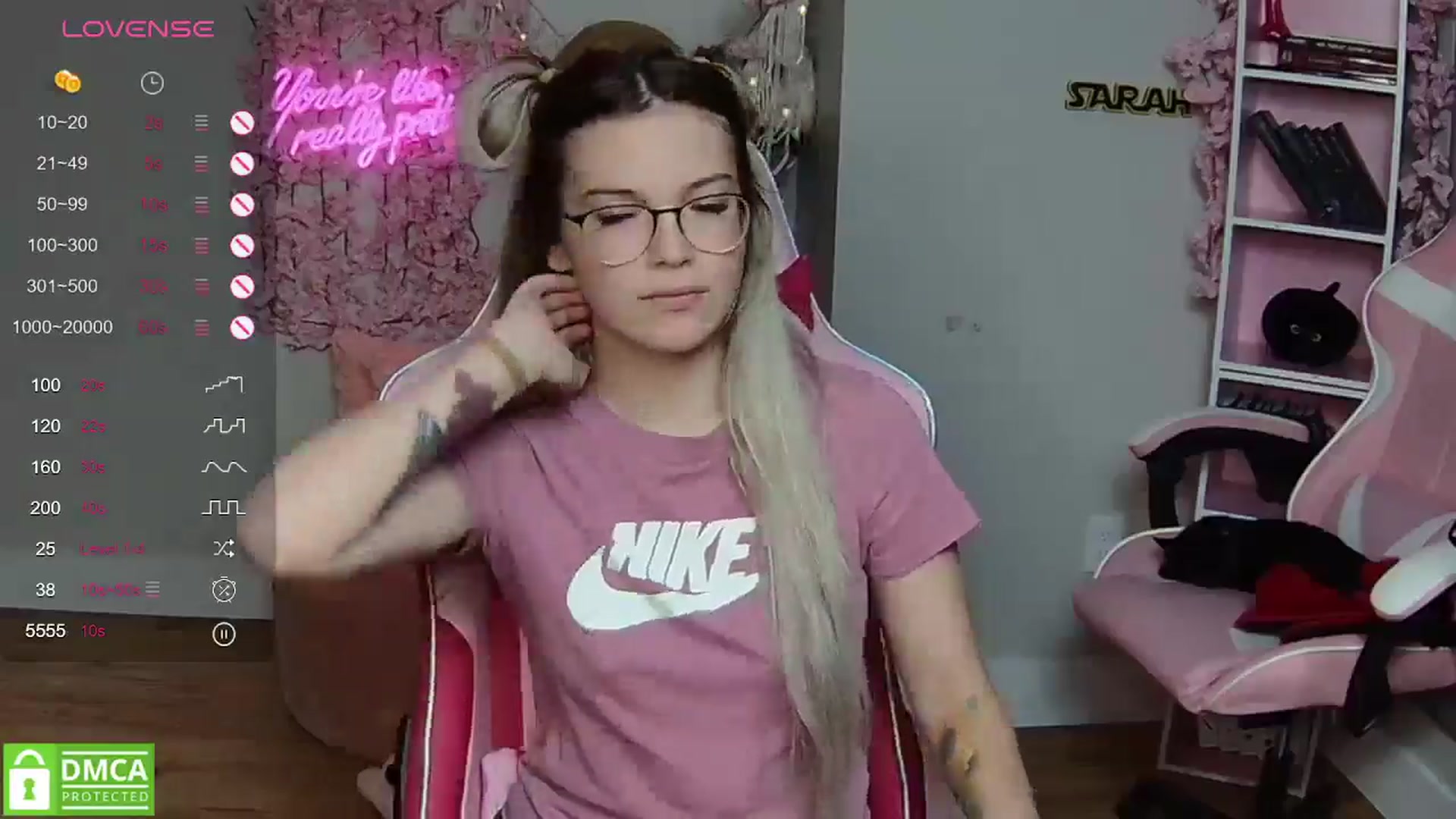 Gallery image thumbnail from Sarahsweets18's myfreecams stream on, 05/07/2024, 02:19 image 7 of 20