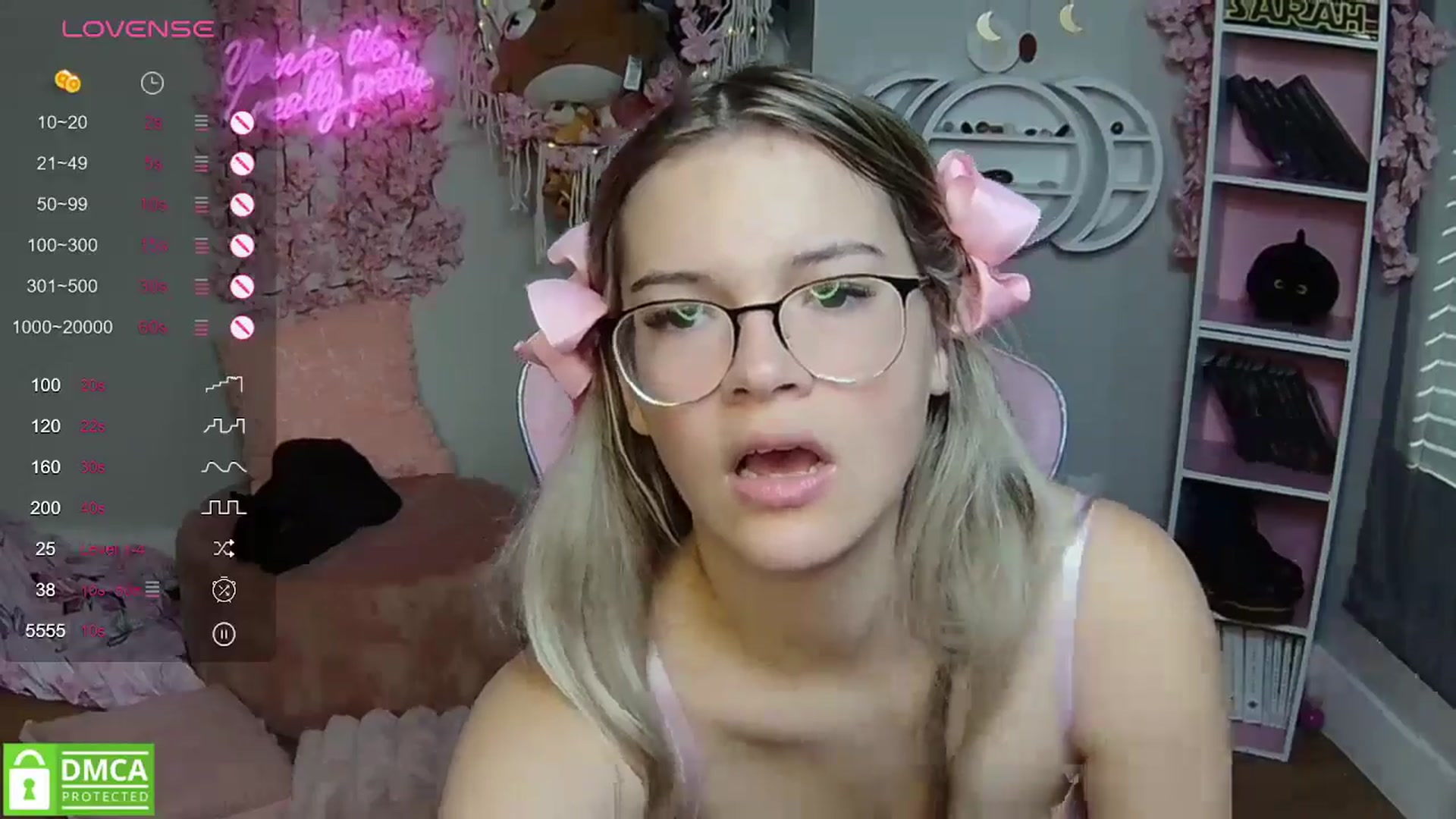 Gallery image thumbnail from Sarahsweets18's myfreecams stream on, 05/12/2024, 16:15 image 10 of 20
