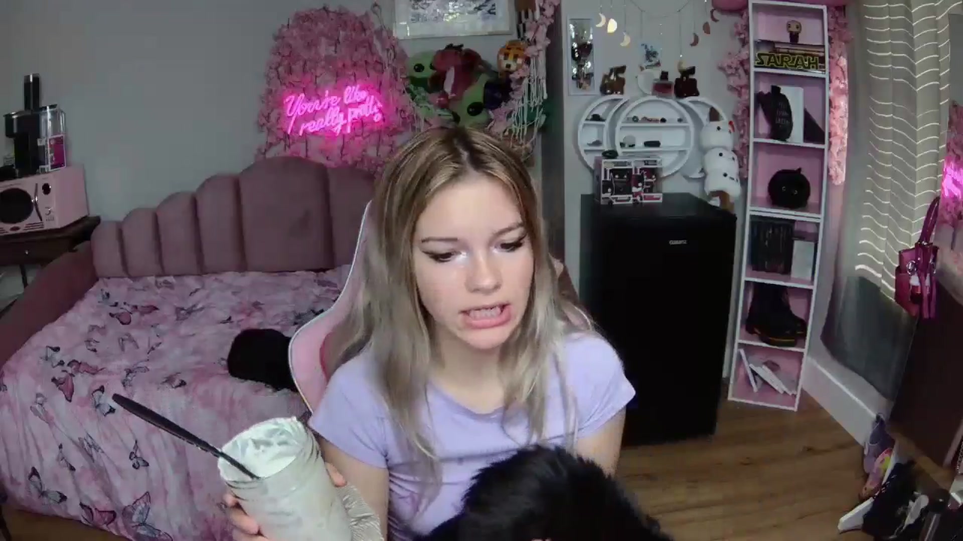 Gallery image thumbnail from Sarahsweets18's myfreecams stream on, 06/24/2024, 14:45 image 10 of 20
