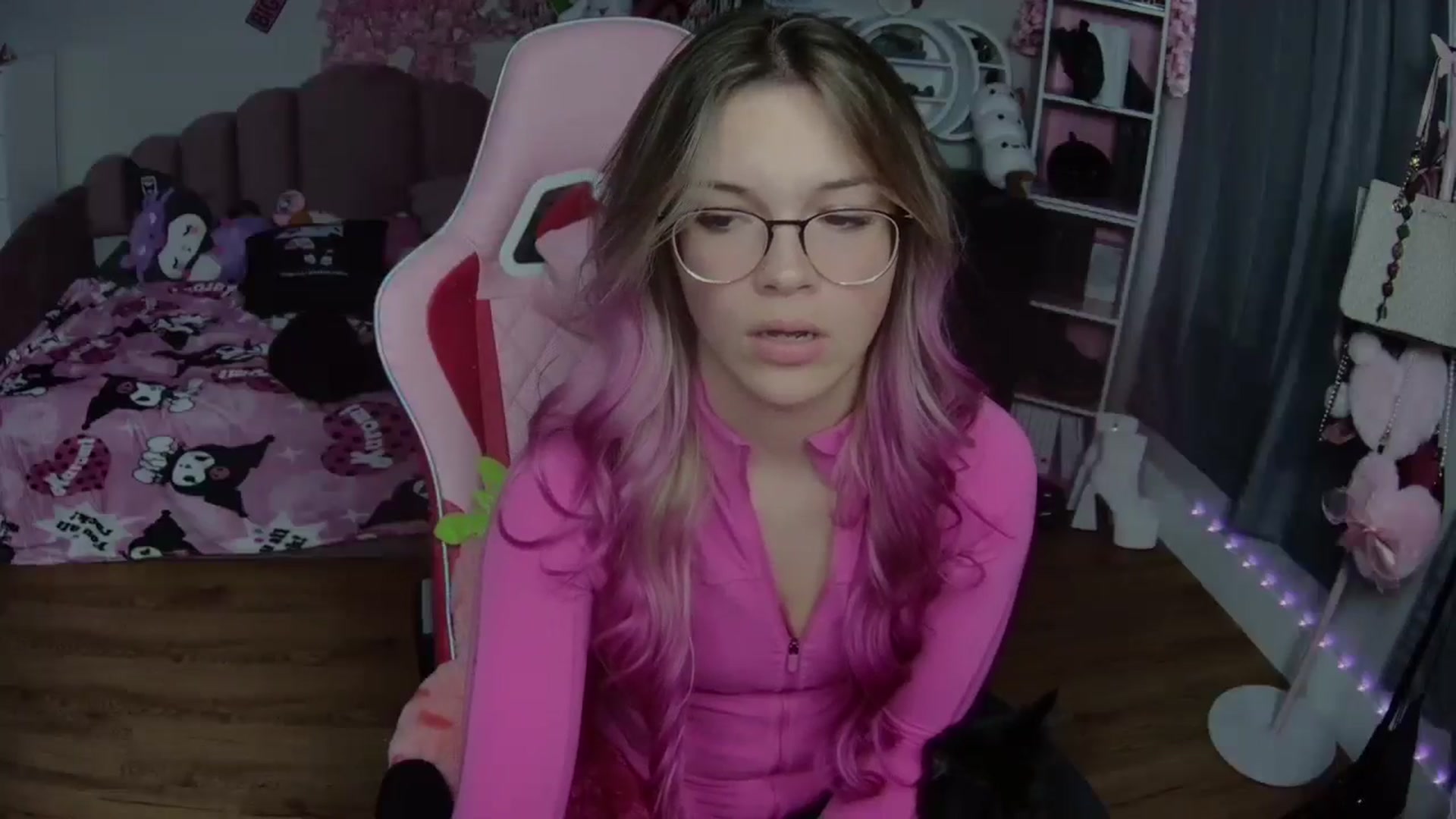 Gallery image thumbnail from Sarahsweets18's myfreecams stream on, 09/05/2024, 19:55 image 13 of 20