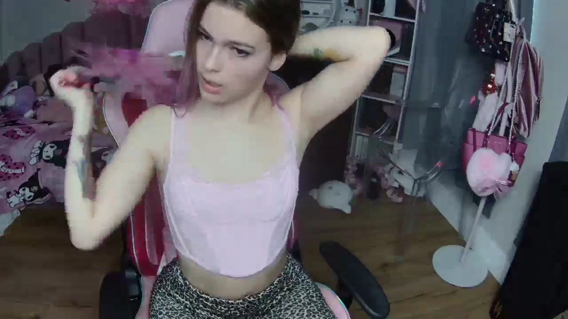Gallery image thumbnail from Sarahsweets18's myfreecams stream on, 10/05/2024, 21:03 image 13 of 20