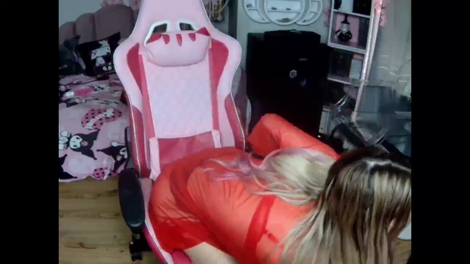 Gallery image thumbnail from Sarahsweets18's myfreecams stream on, 10/24/2024, 15:04 image 3 of 20
