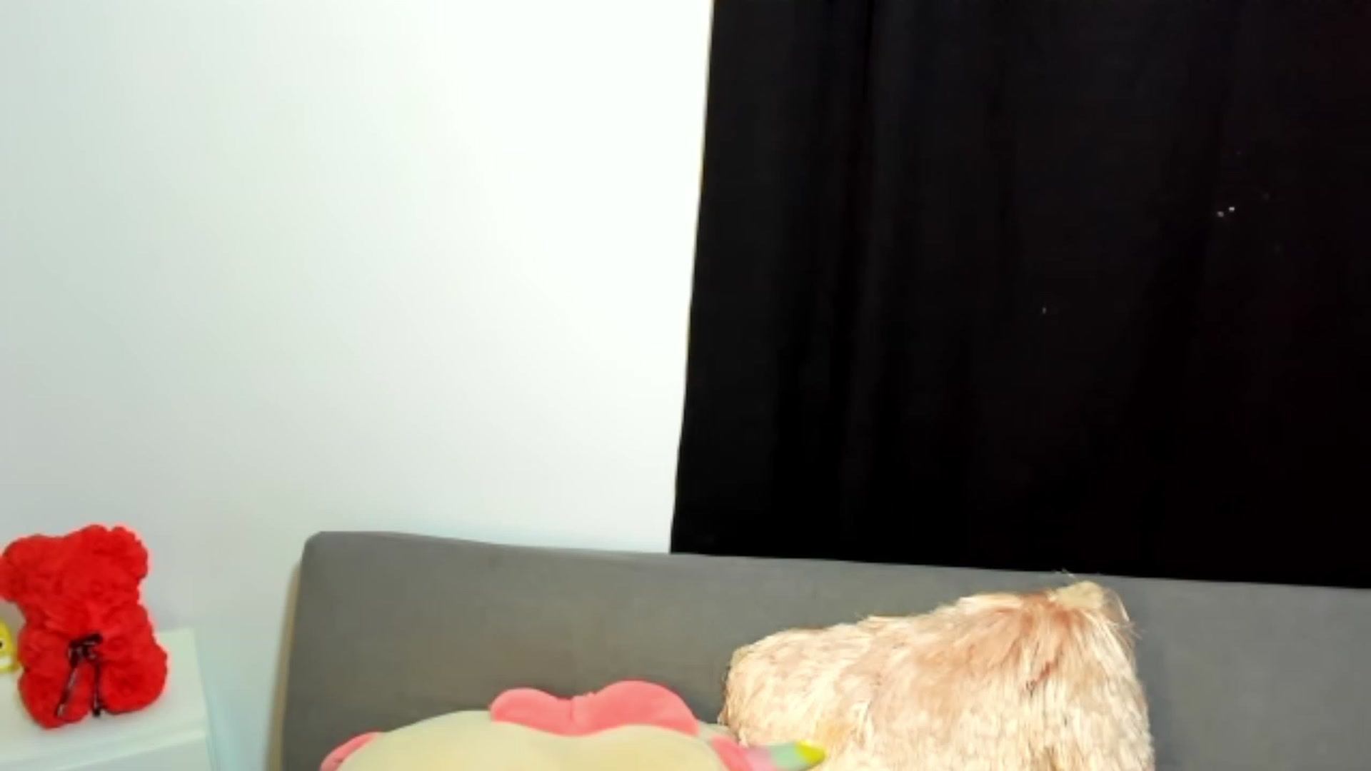 Gallery image thumbnail from Saralennon's myfreecams stream on, 10/03/2023, 05:15 image 14 of 20