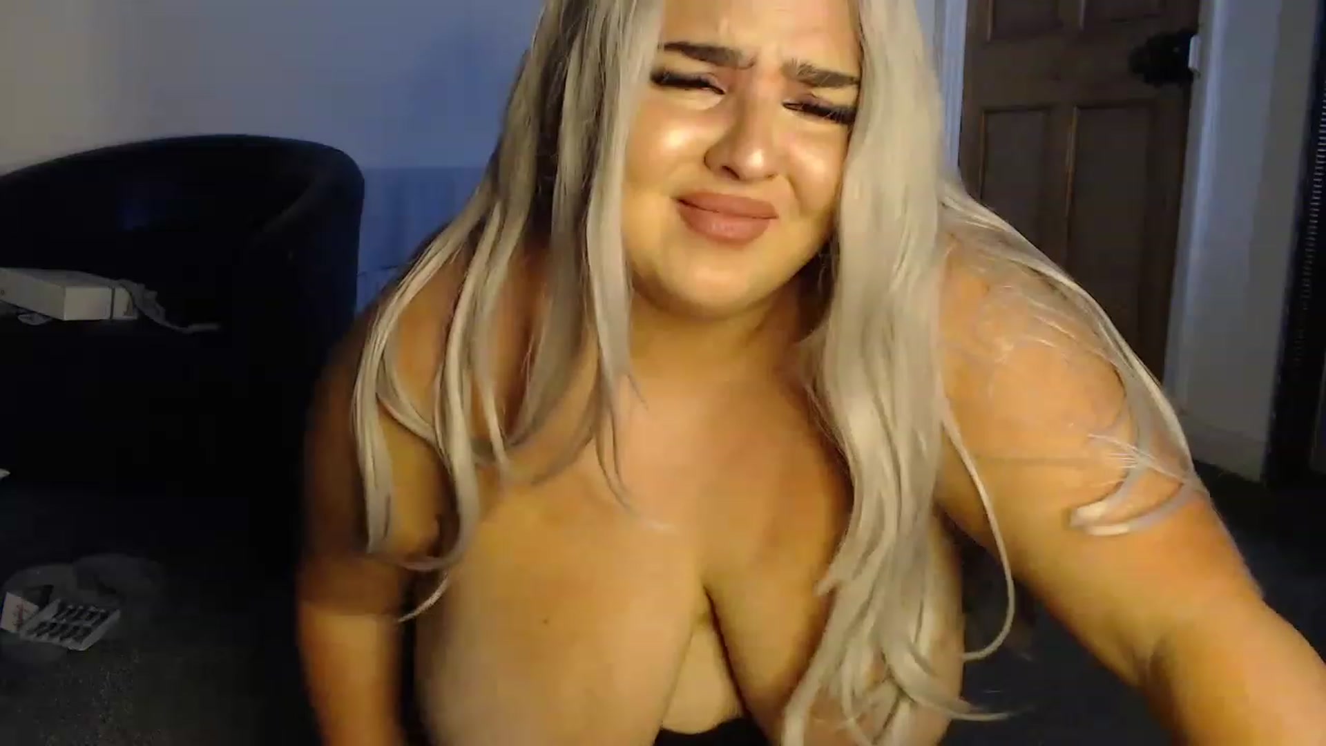 Gallery image thumbnail from Sarasbunny's myfreecams stream on, 12/09/2022, 15:21 image 9 of 20