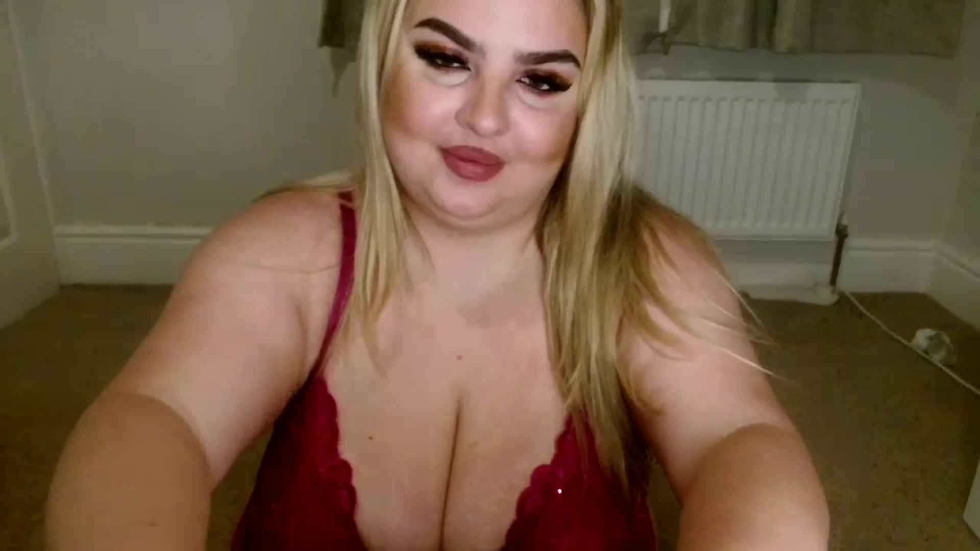Gallery image thumbnail from Sarasbunny's myfreecams stream on, 10/09/2024, 23:27 image 6 of 20