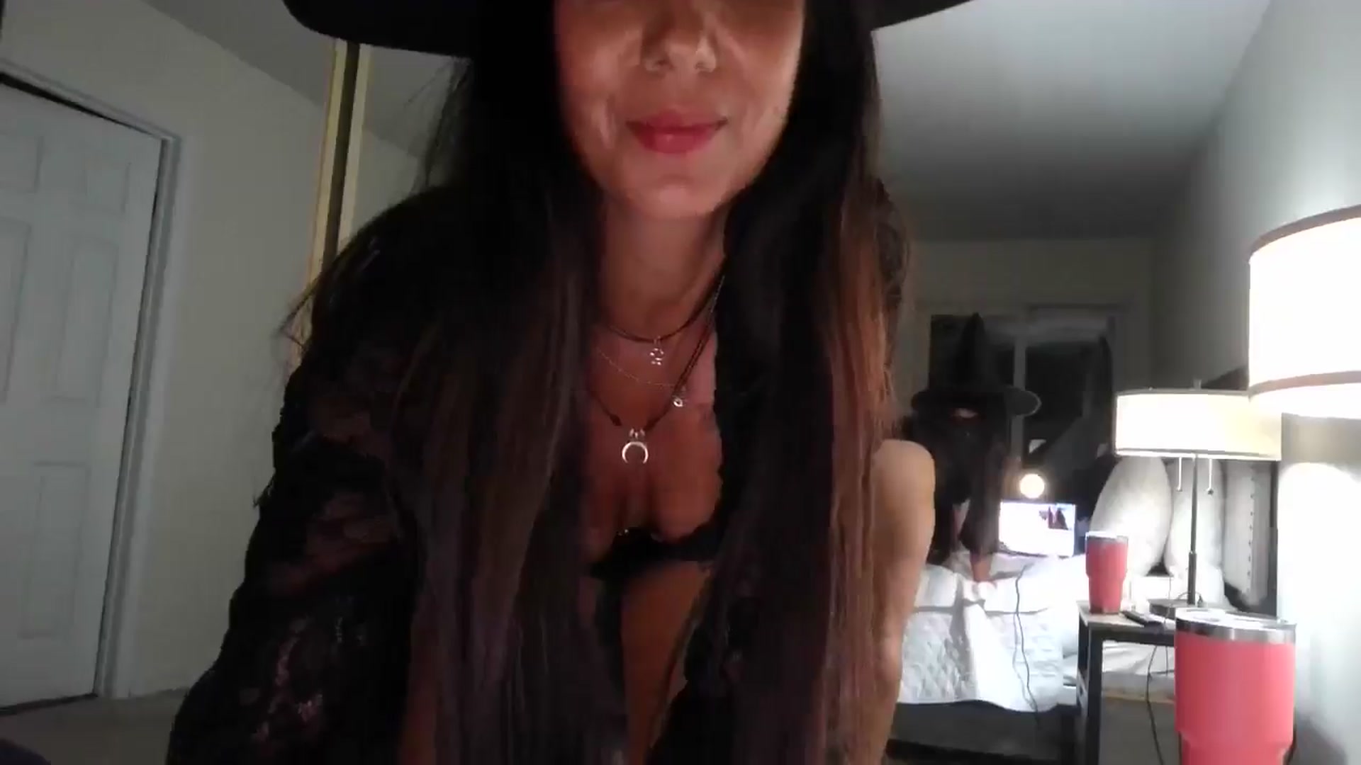 Gallery image thumbnail from SarenaJones's myfreecams stream on, 10/24/2025, 06:35 image 2 of 20