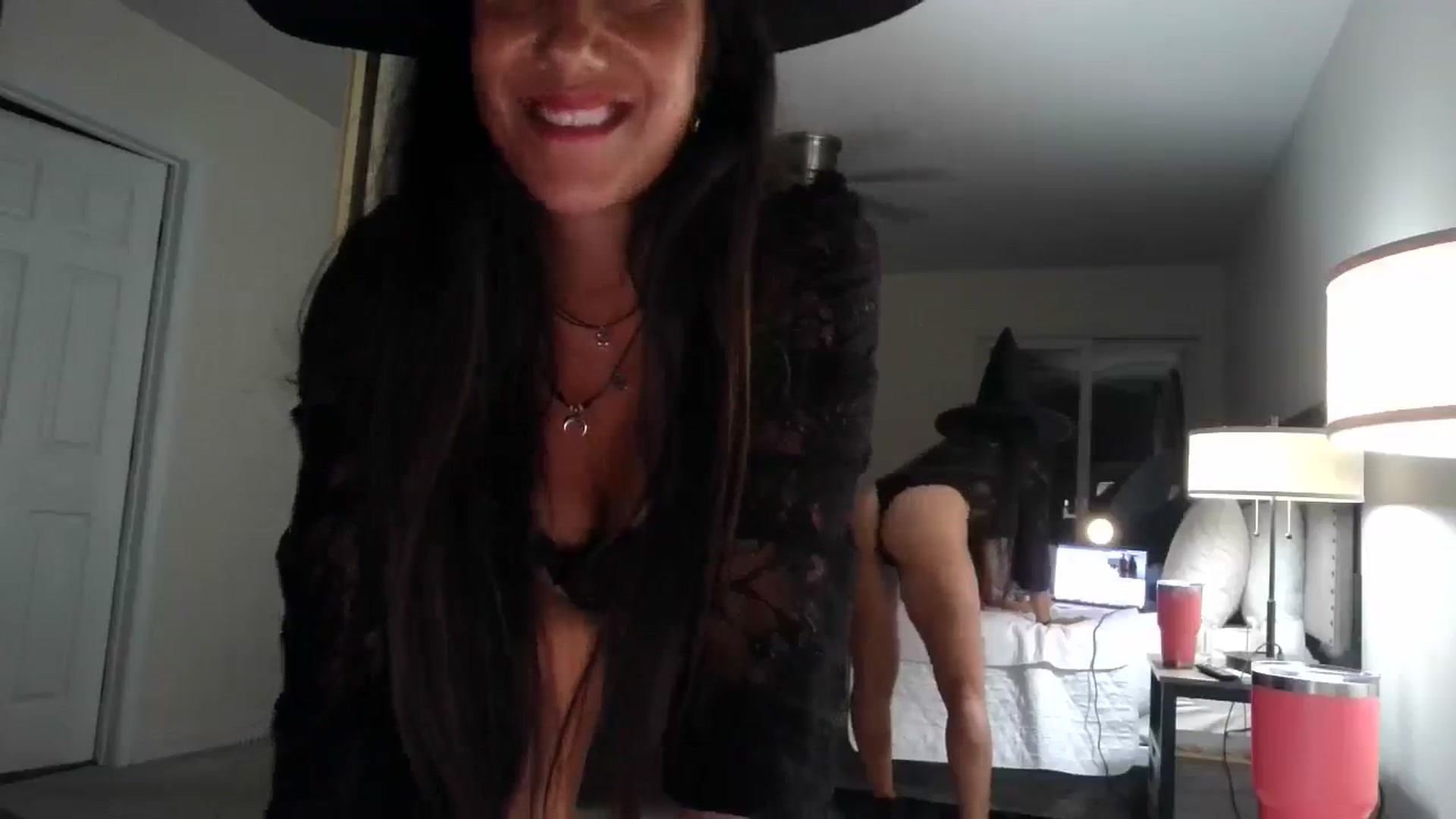 Gallery image thumbnail from SarenaJones's myfreecams stream on, 10/24/2025, 06:35 image 6 of 20