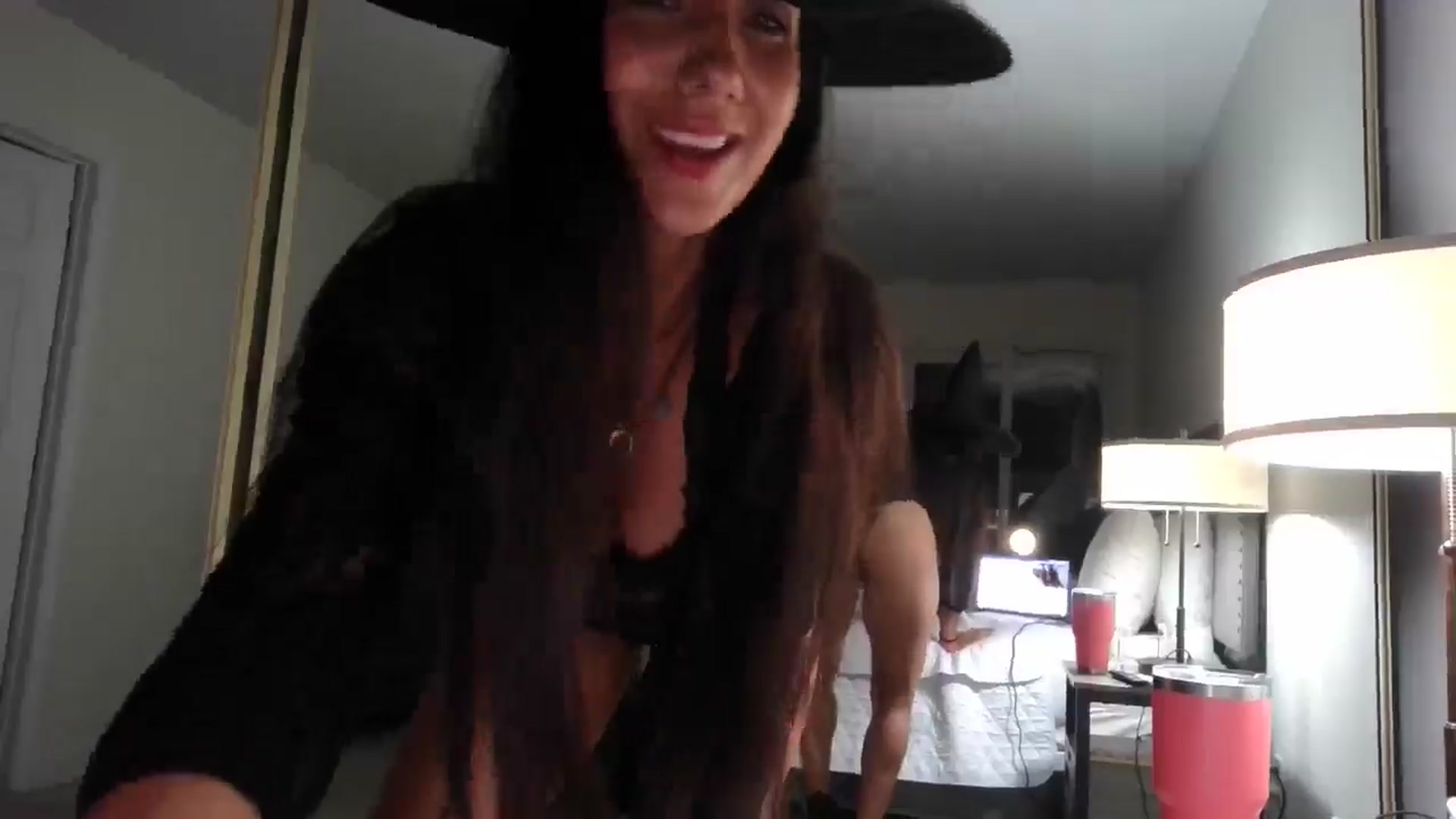 Gallery image thumbnail from SarenaJones's myfreecams stream on, 10/24/2025, 06:35 image 14 of 20