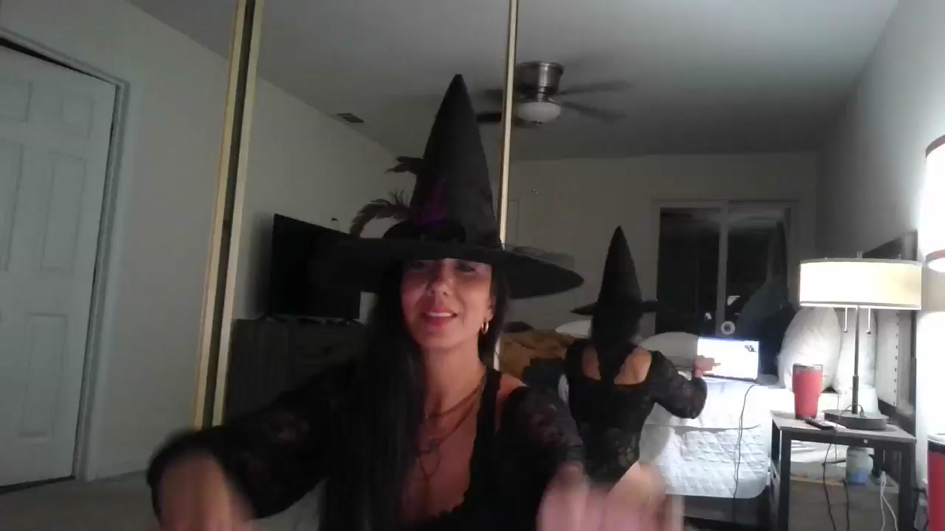 Gallery image thumbnail from SarenaJones's myfreecams stream on, 10/24/2025, 07:02 image 1 of 20