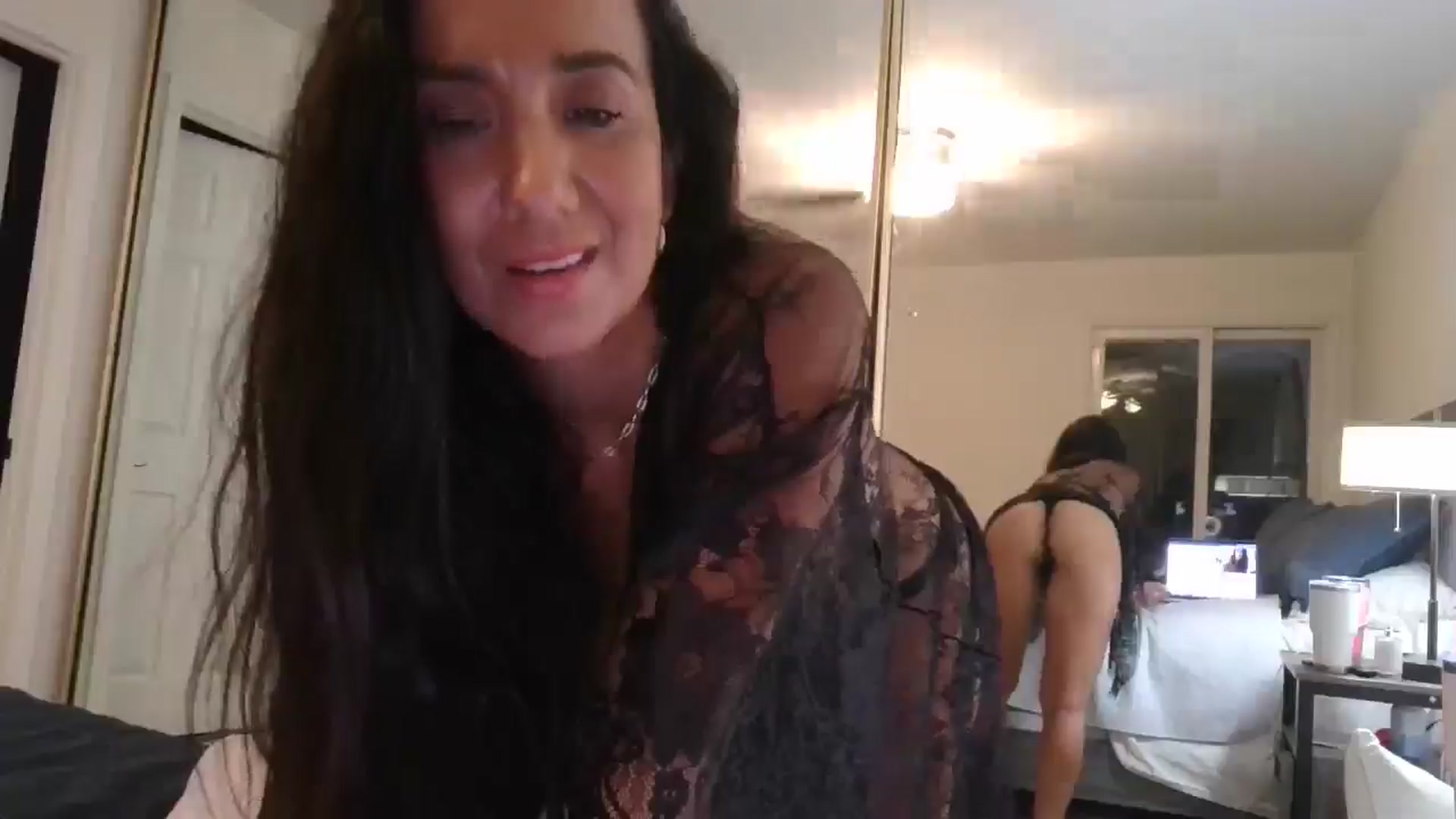 Gallery image thumbnail from SarenaJones's myfreecams stream on, 11/08/2025, 07:57 image 12 of 20