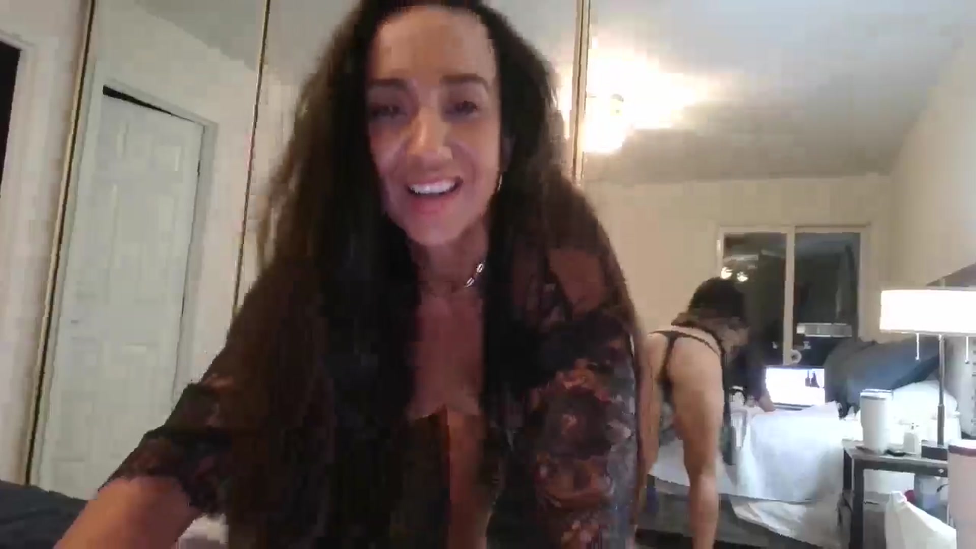 Gallery image thumbnail from SarenaJones's myfreecams stream on, 11/08/2025, 09:43 image 2 of 20
