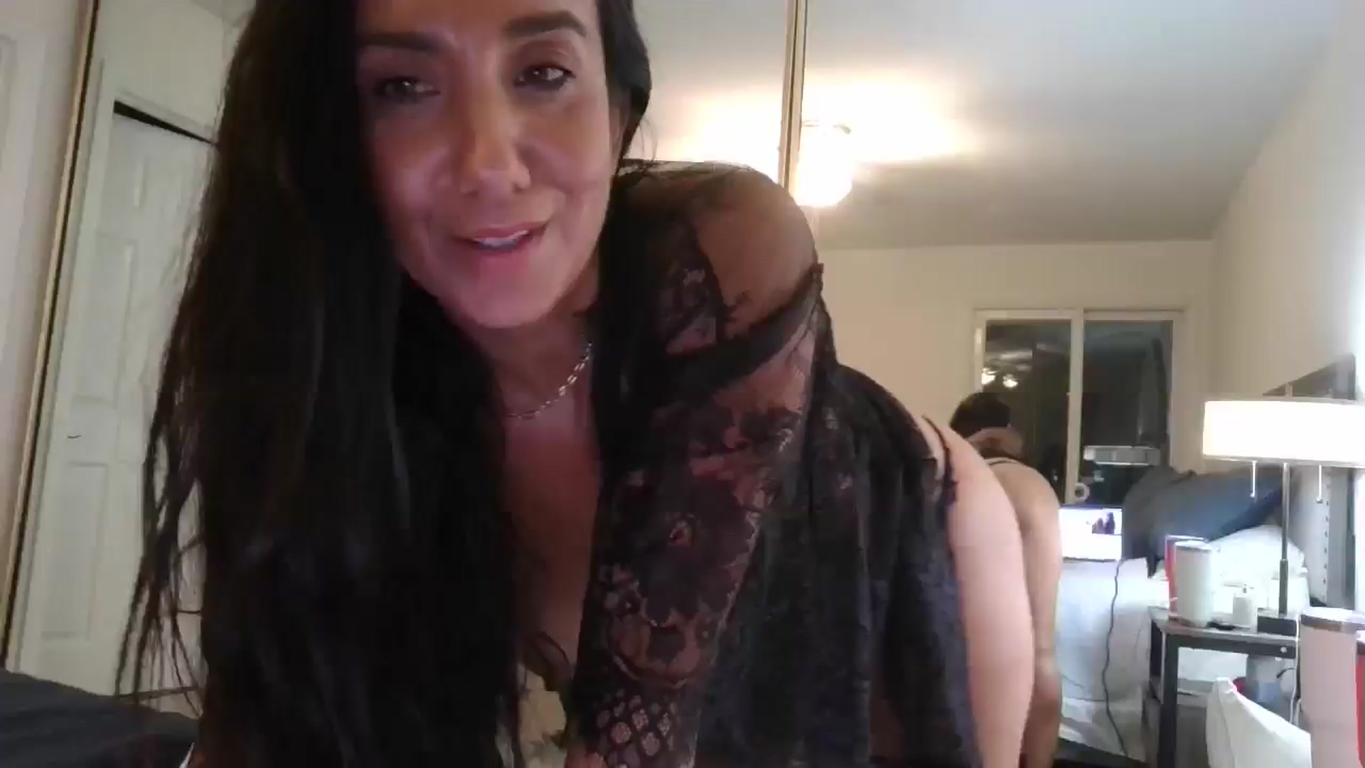 Gallery image thumbnail from SarenaJones's myfreecams stream on, 11/08/2025, 09:43 image 15 of 20
