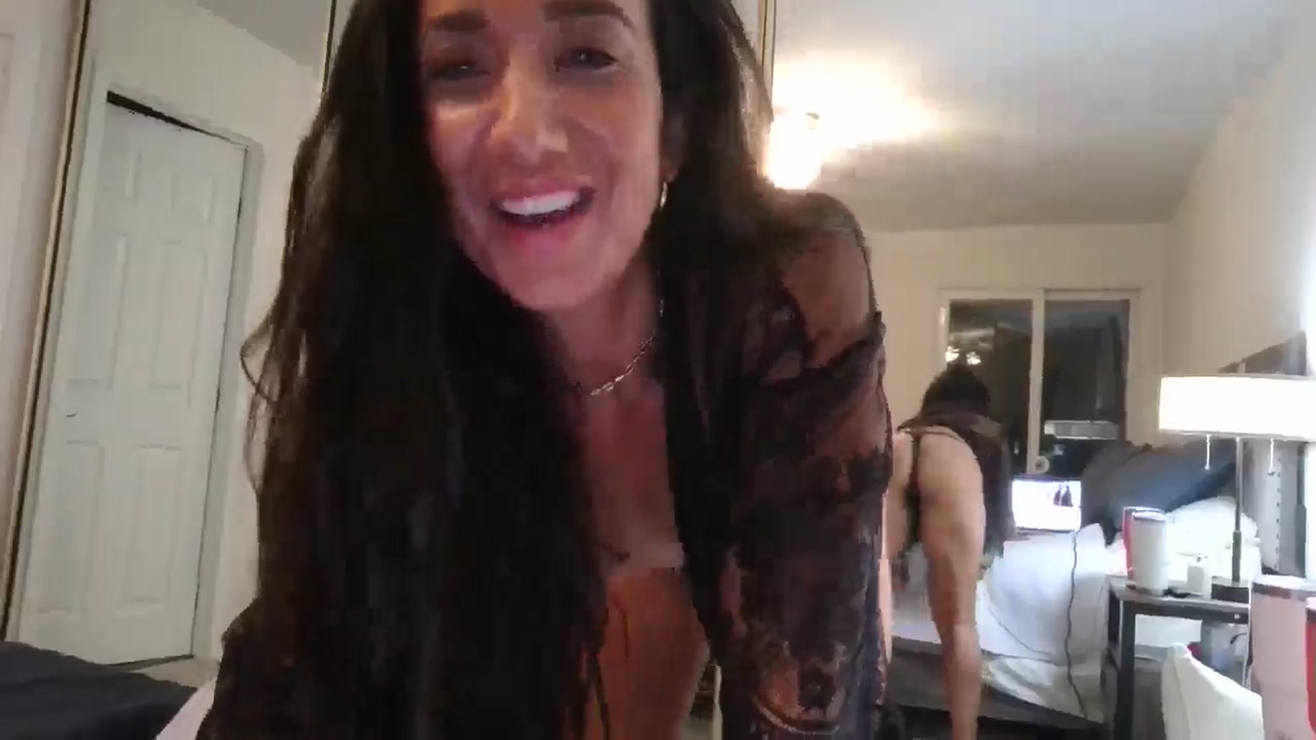 Gallery image thumbnail from SarenaJones's myfreecams stream on, 11/08/2025, 09:43 image 14 of 20