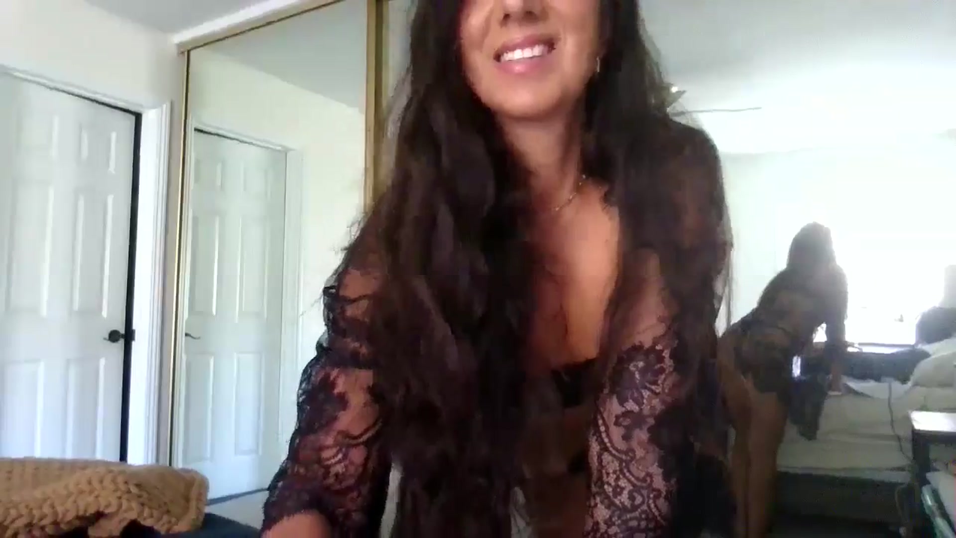 Gallery image thumbnail from SarenaJones's myfreecams stream on, 11/19/2025, 22:15 image 3 of 20
