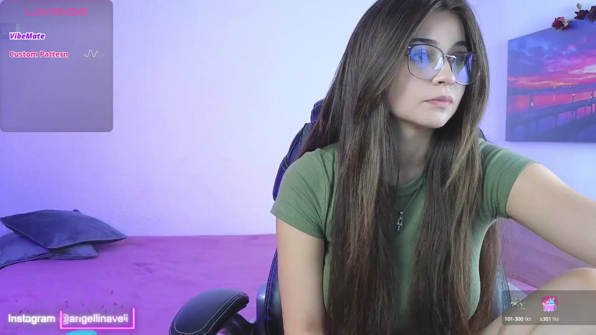 Gallery image thumbnail from SarinaVelvet's myfreecams stream on, 07/22/2024, 19:07 image 8 of 20
