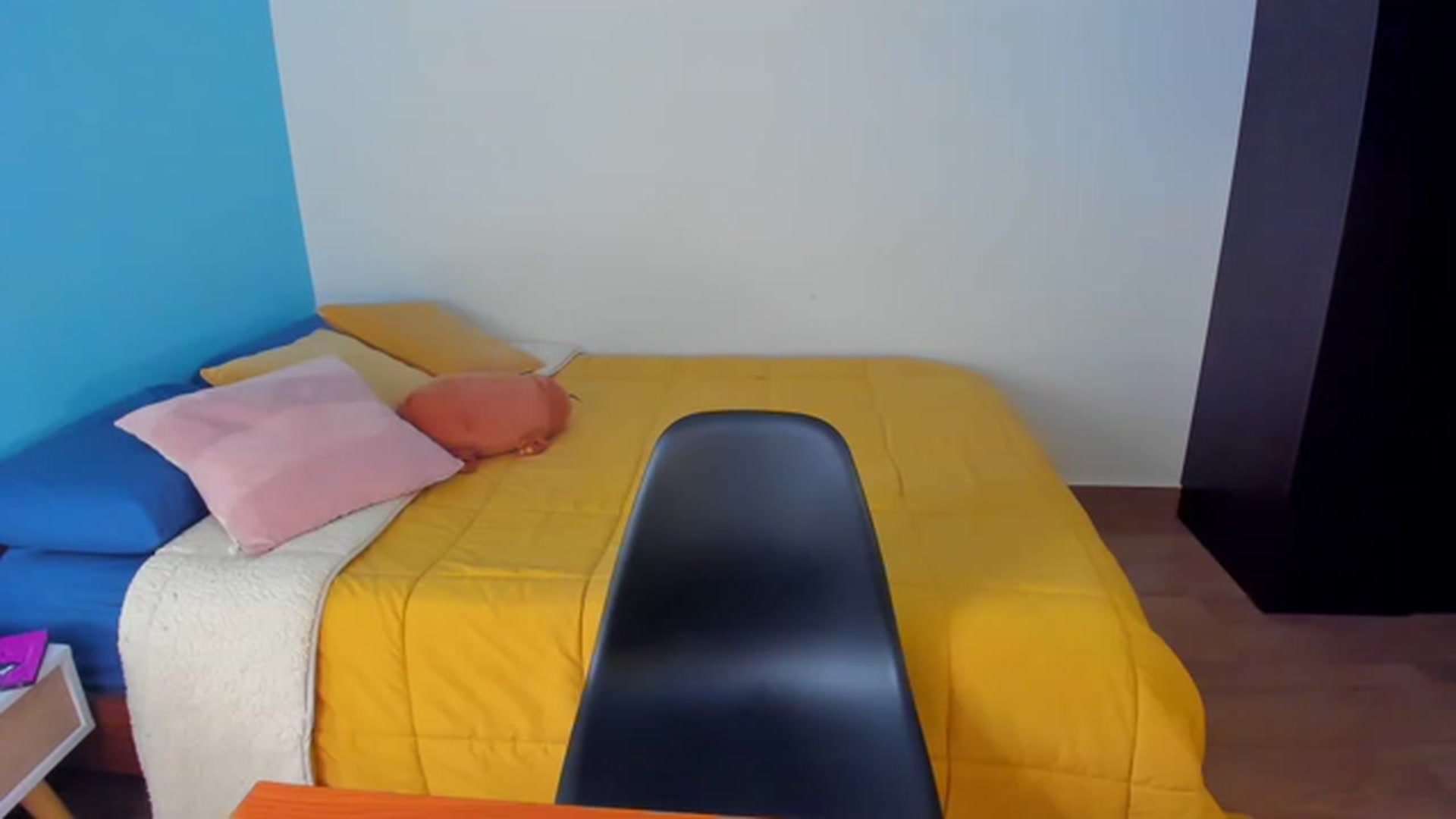 Gallery image thumbnail from SarishaLove's myfreecams stream on, 11/28/2022, 10:15 image 3 of 20