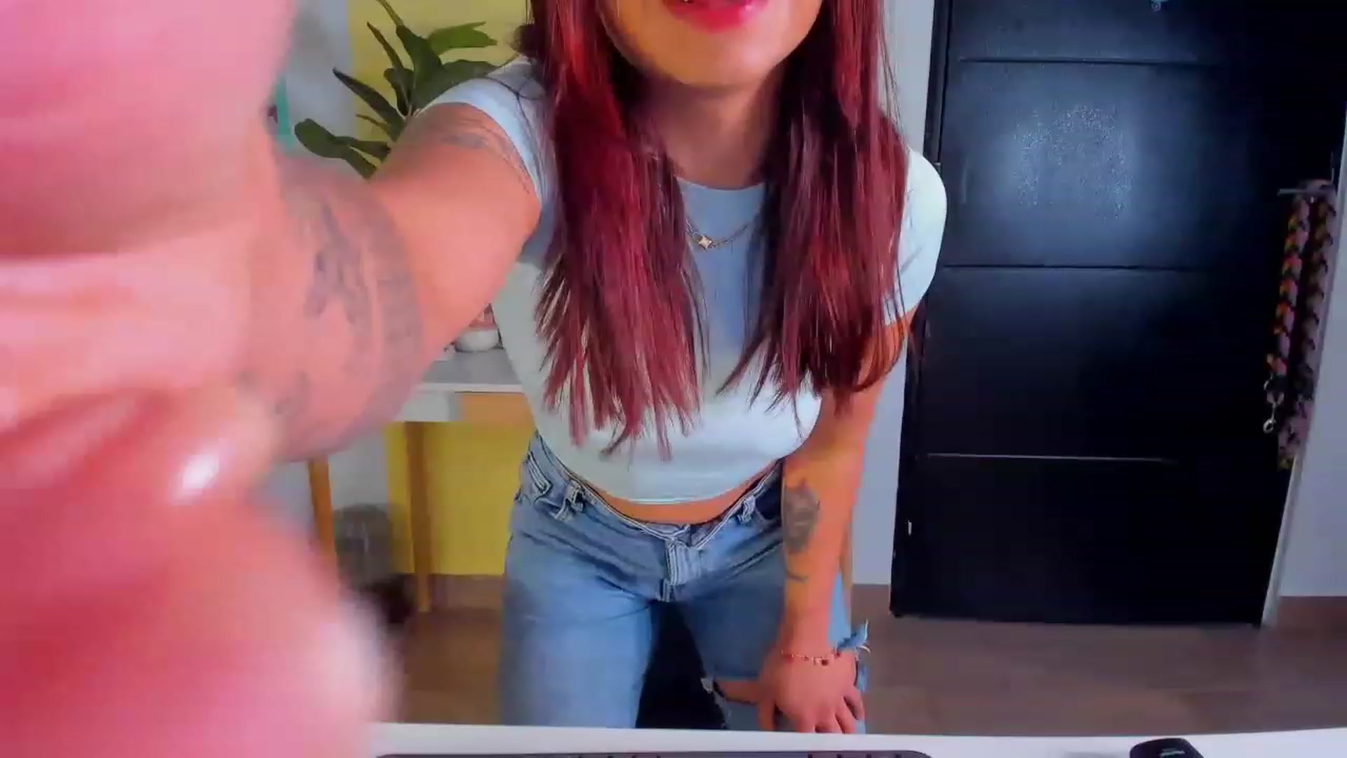 Gallery image thumbnail from SarishaLove's myfreecams stream on, 11/29/2022, 10:10 image 3 of 20