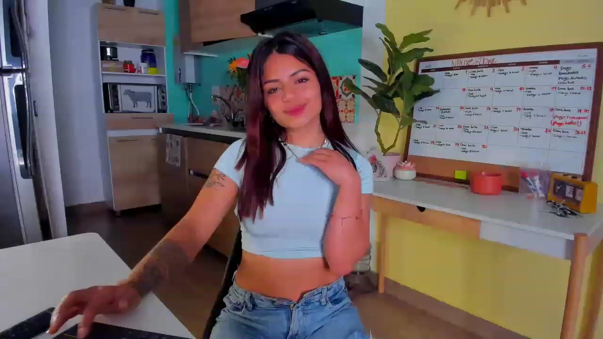 Gallery image thumbnail from SarishaLove's myfreecams stream on, 11/29/2022, 13:11 image 12 of 20