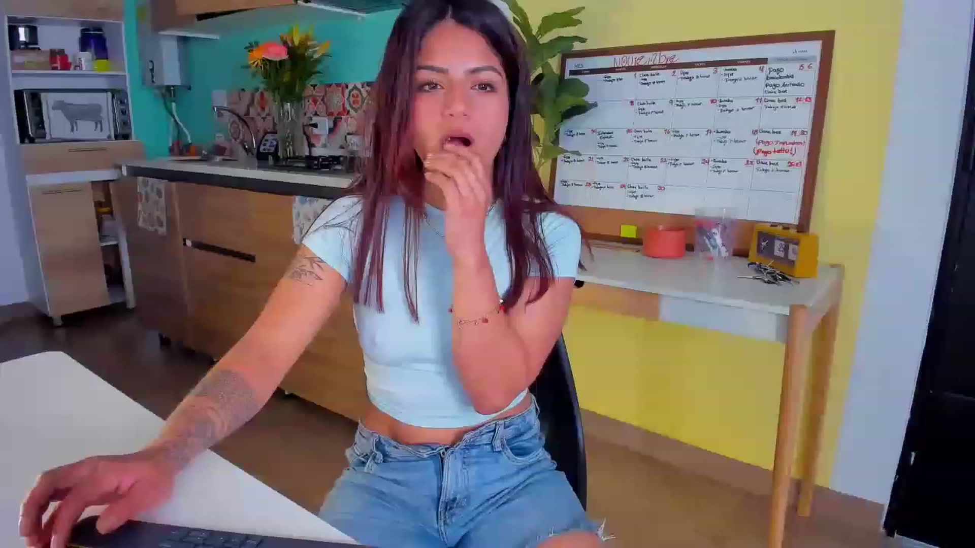 Gallery image thumbnail from SarishaLove's myfreecams stream on, 11/29/2022, 14:29 image 15 of 20