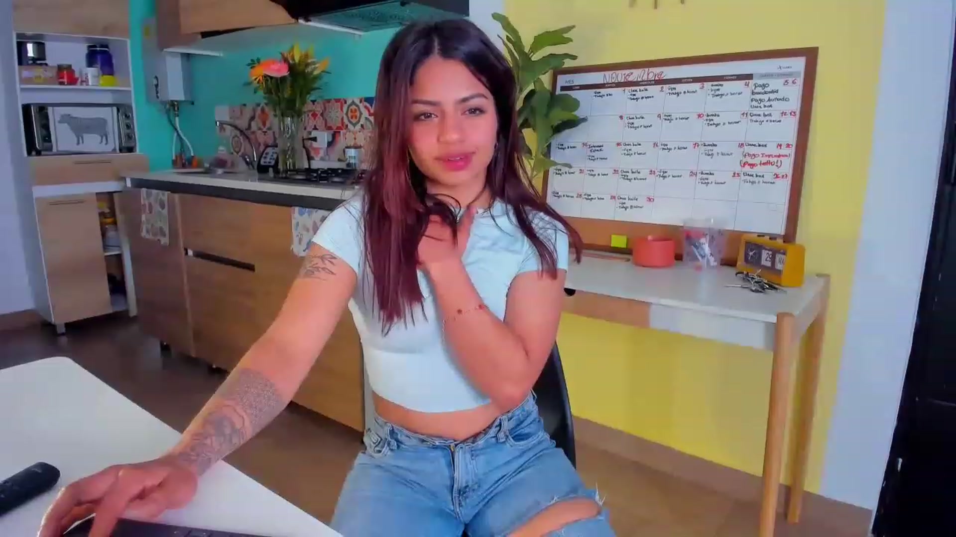 Gallery image thumbnail from SarishaLove's myfreecams stream on, 11/29/2022, 14:29 image 18 of 20