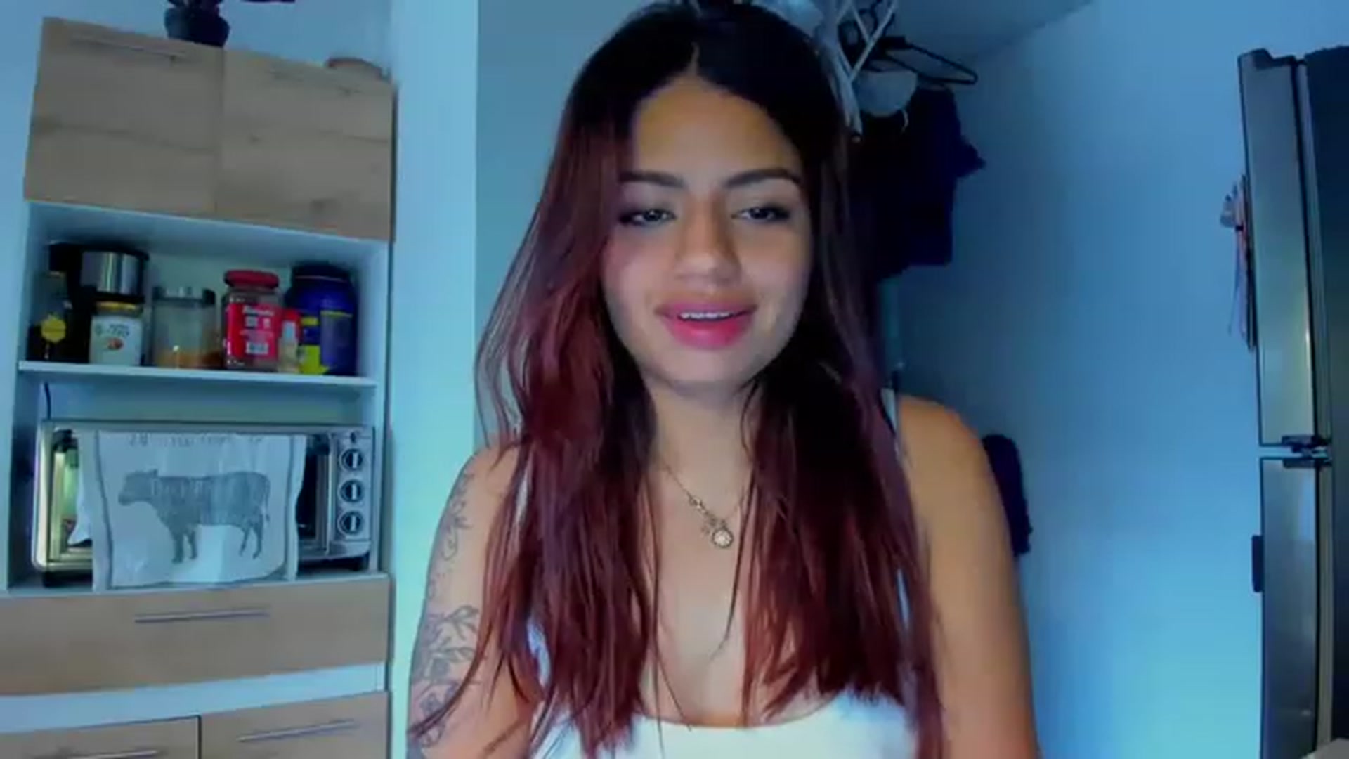 Gallery image thumbnail from SarishaLove's myfreecams stream on, 12/26/2022, 11:53 image 18 of 20