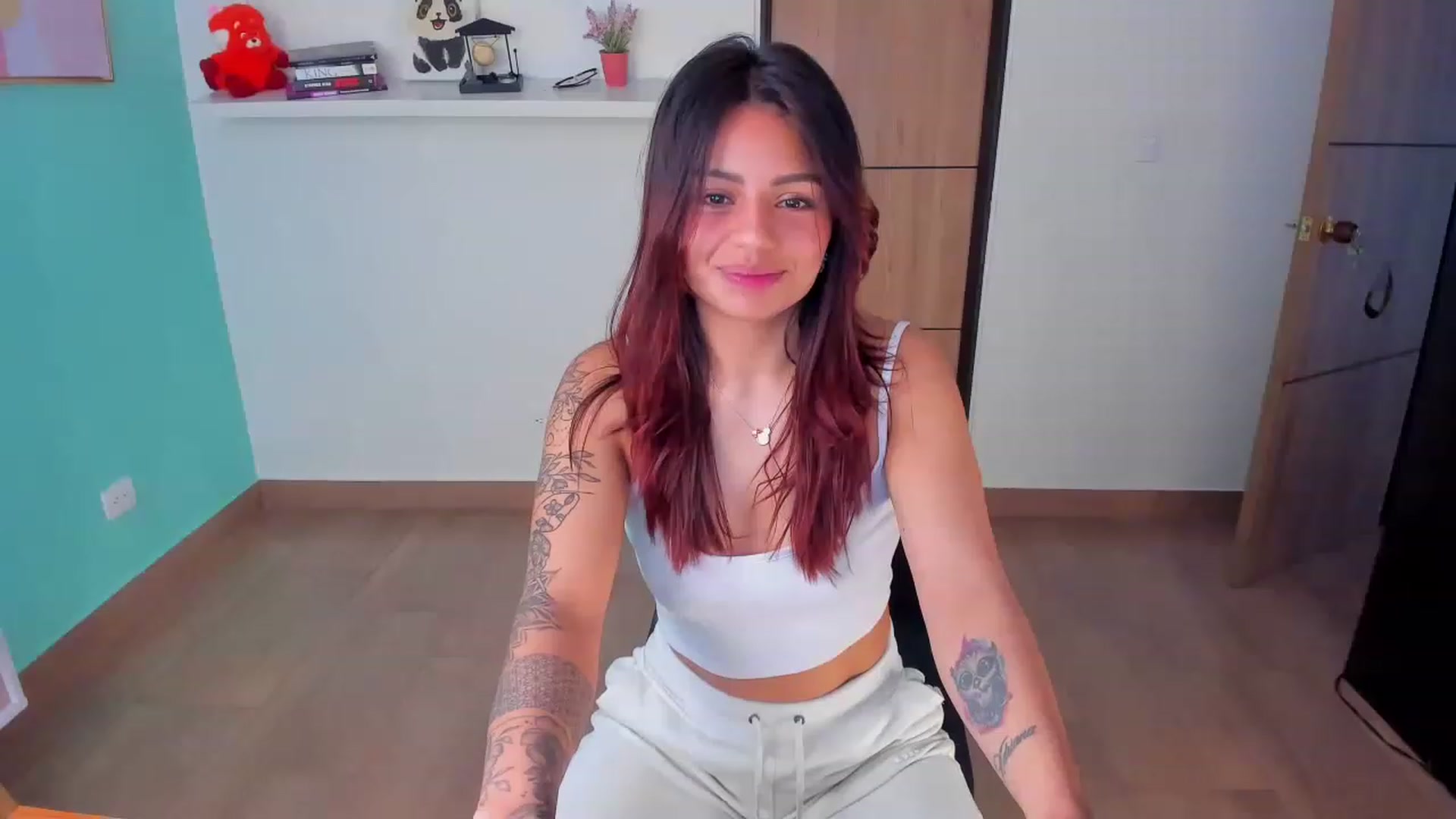 Gallery image thumbnail from SarishaLove's myfreecams stream on, 03/26/2023, 15:07 image 8 of 20