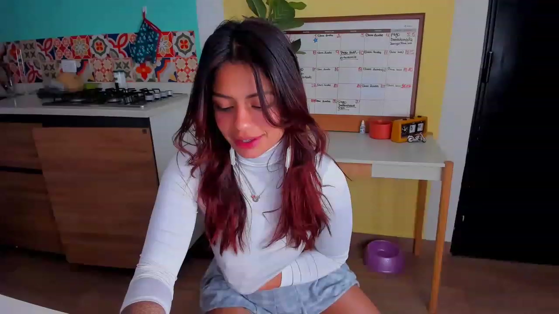 Gallery image thumbnail from SarishaLove's myfreecams stream on, 04/06/2023, 10:16 image 12 of 20