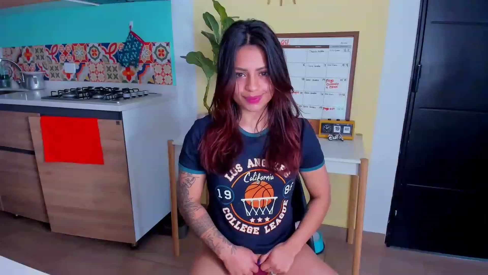 Gallery image thumbnail from SarishaLove's myfreecams stream on, 04/20/2023, 12:28 image 12 of 20
