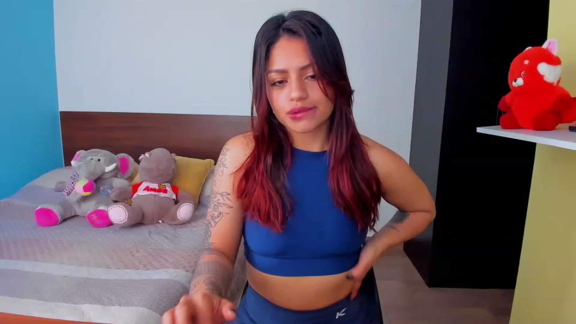 Gallery image thumbnail from SarishaLove's myfreecams stream on, 04/25/2023, 12:49 image 7 of 20