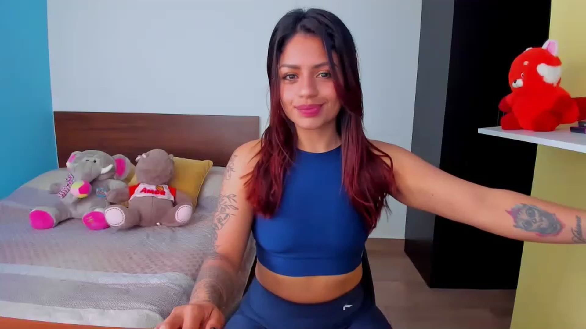 Gallery image thumbnail from SarishaLove's myfreecams stream on, 04/25/2023, 12:49 image 15 of 20