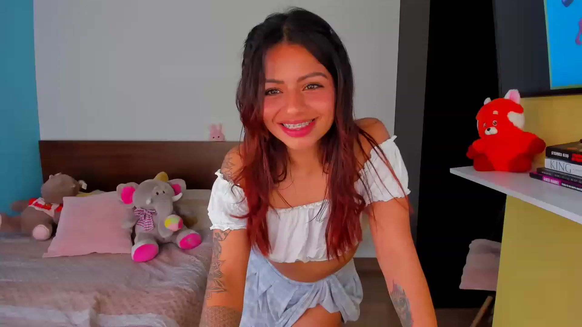 Gallery image thumbnail from SarishaLove's myfreecams stream on, 05/07/2023, 13:38 image 20 of 20