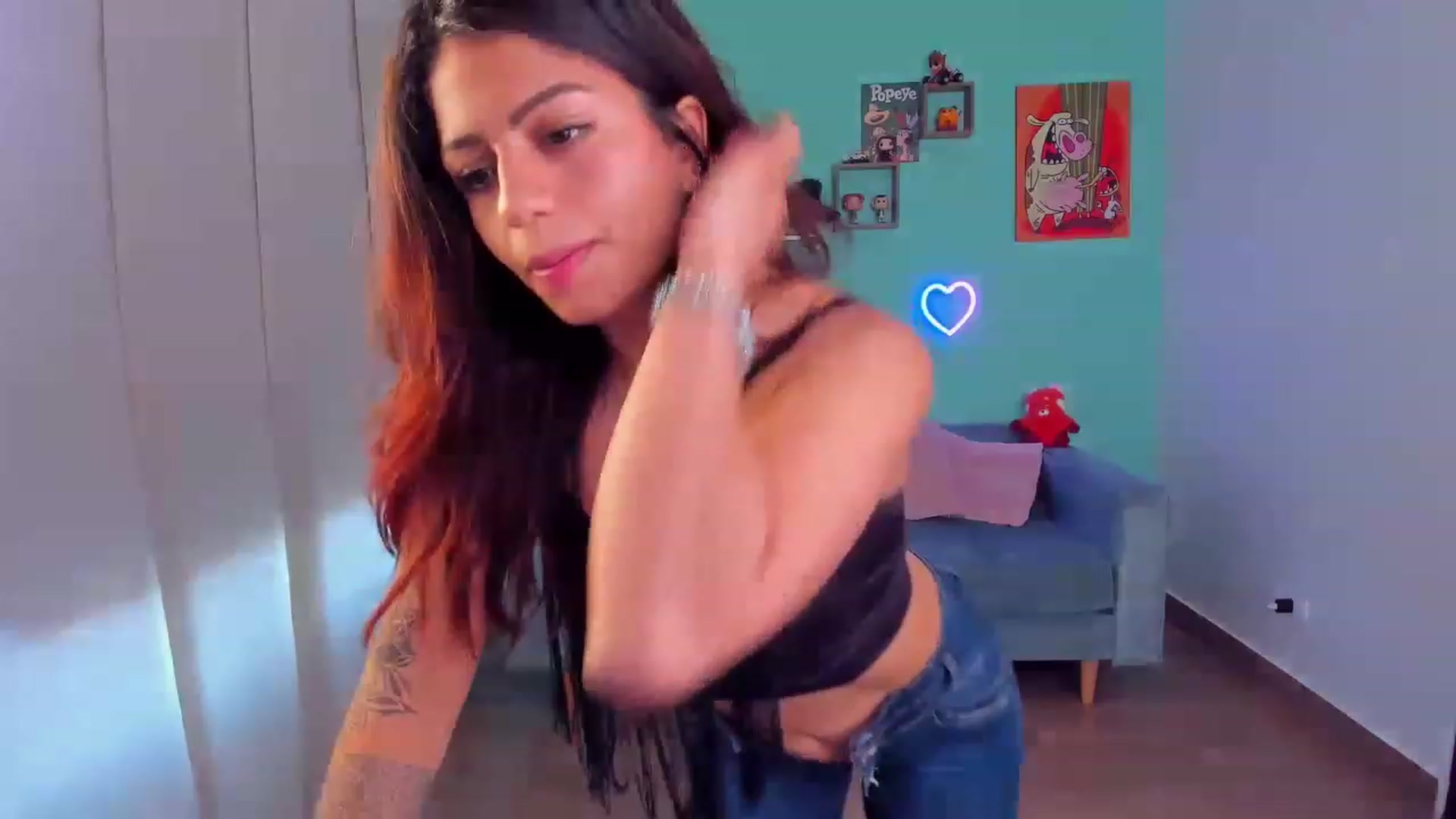 Gallery image thumbnail from SarishaLove's myfreecams stream on, 05/24/2023, 11:57 image 16 of 20