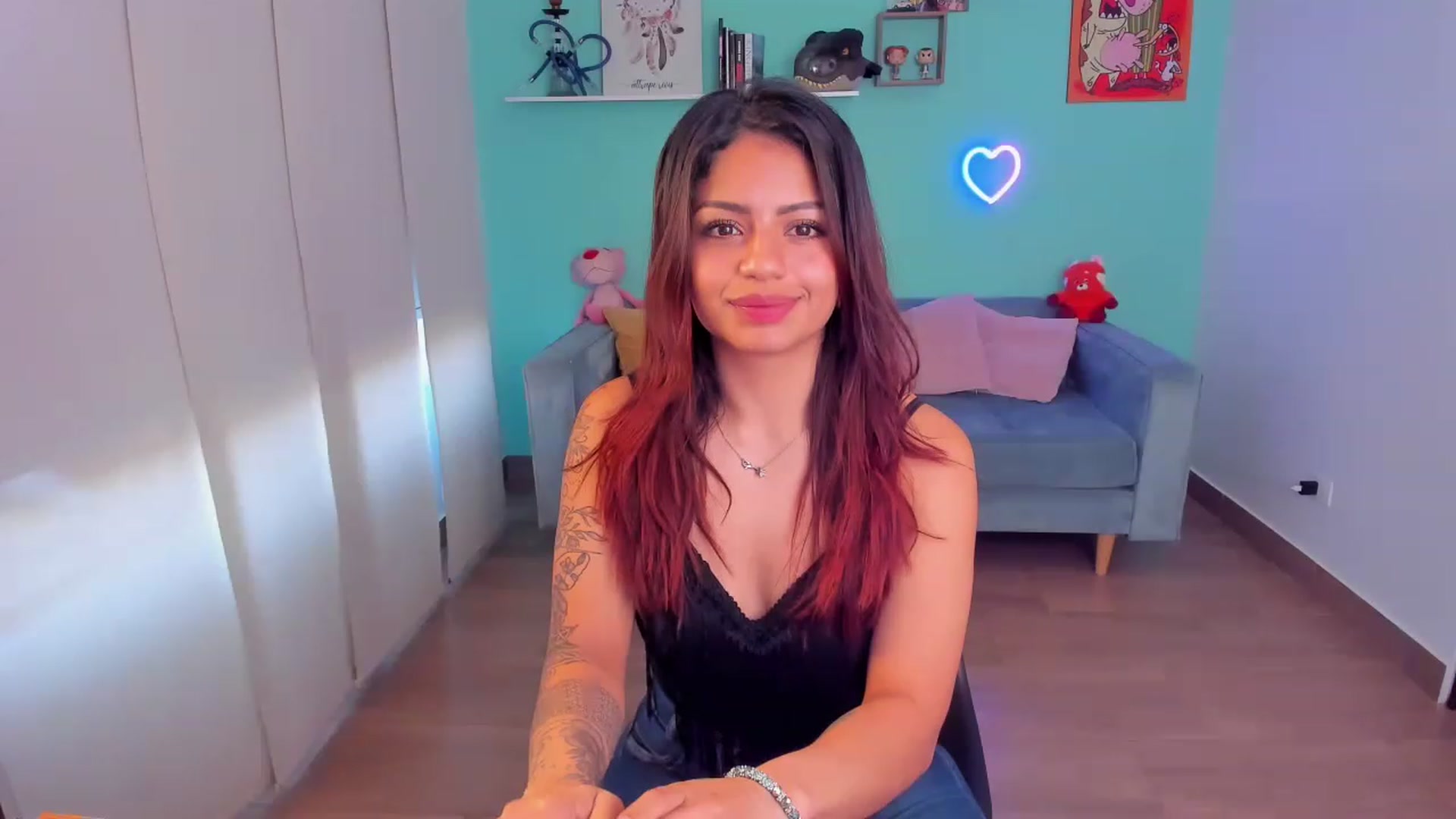 Gallery image thumbnail from SarishaLove's myfreecams stream on, 05/24/2023, 11:57 image 9 of 20