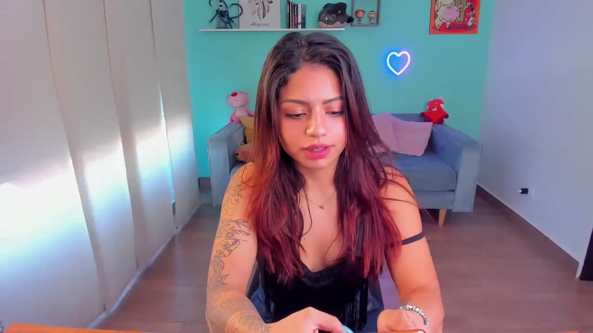 Gallery image thumbnail from SarishaLove's myfreecams stream on, 05/24/2023, 12:31 image 11 of 20
