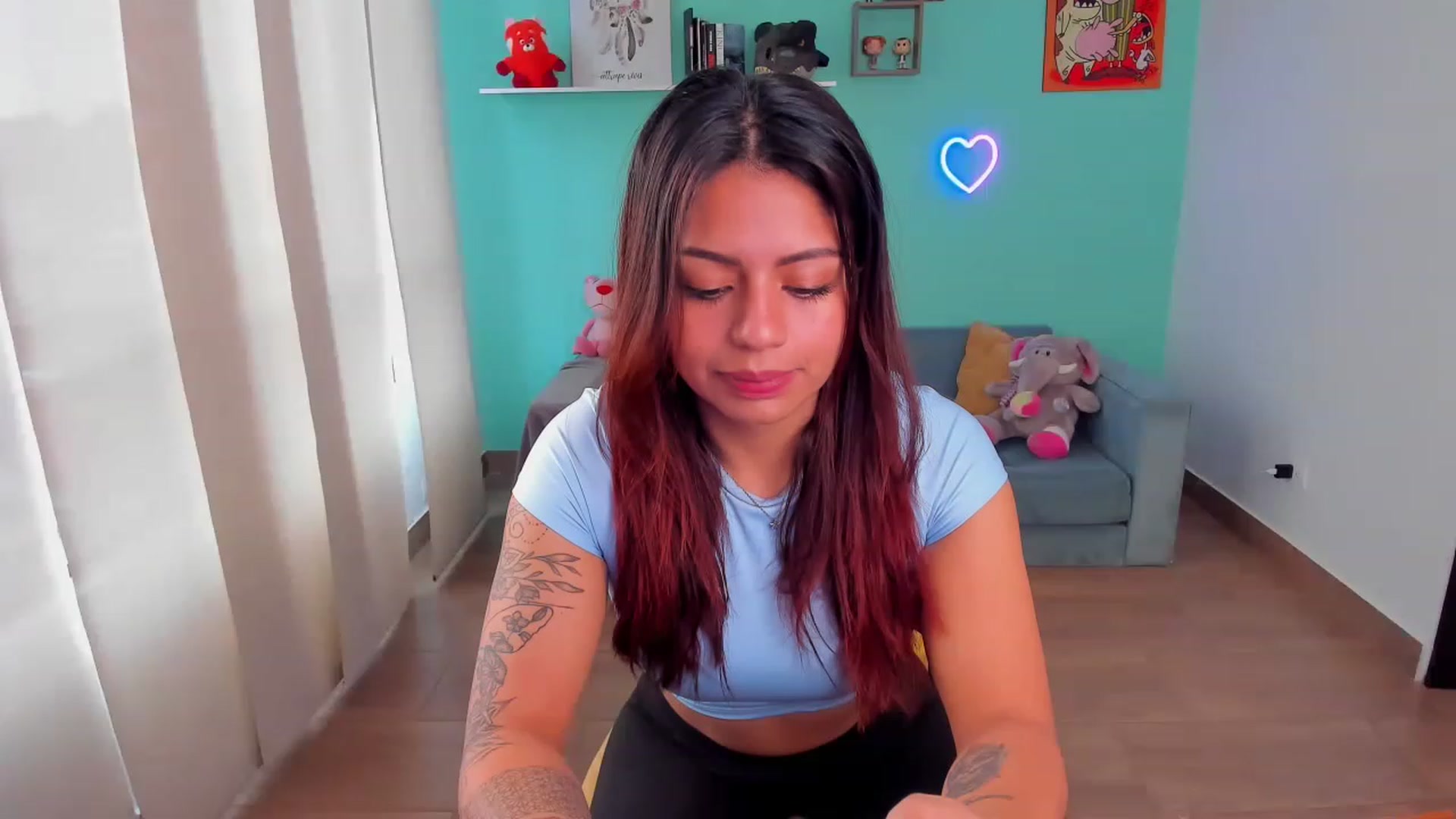 Gallery image thumbnail from SarishaLove's myfreecams stream on, 05/31/2023, 12:35 image 15 of 20