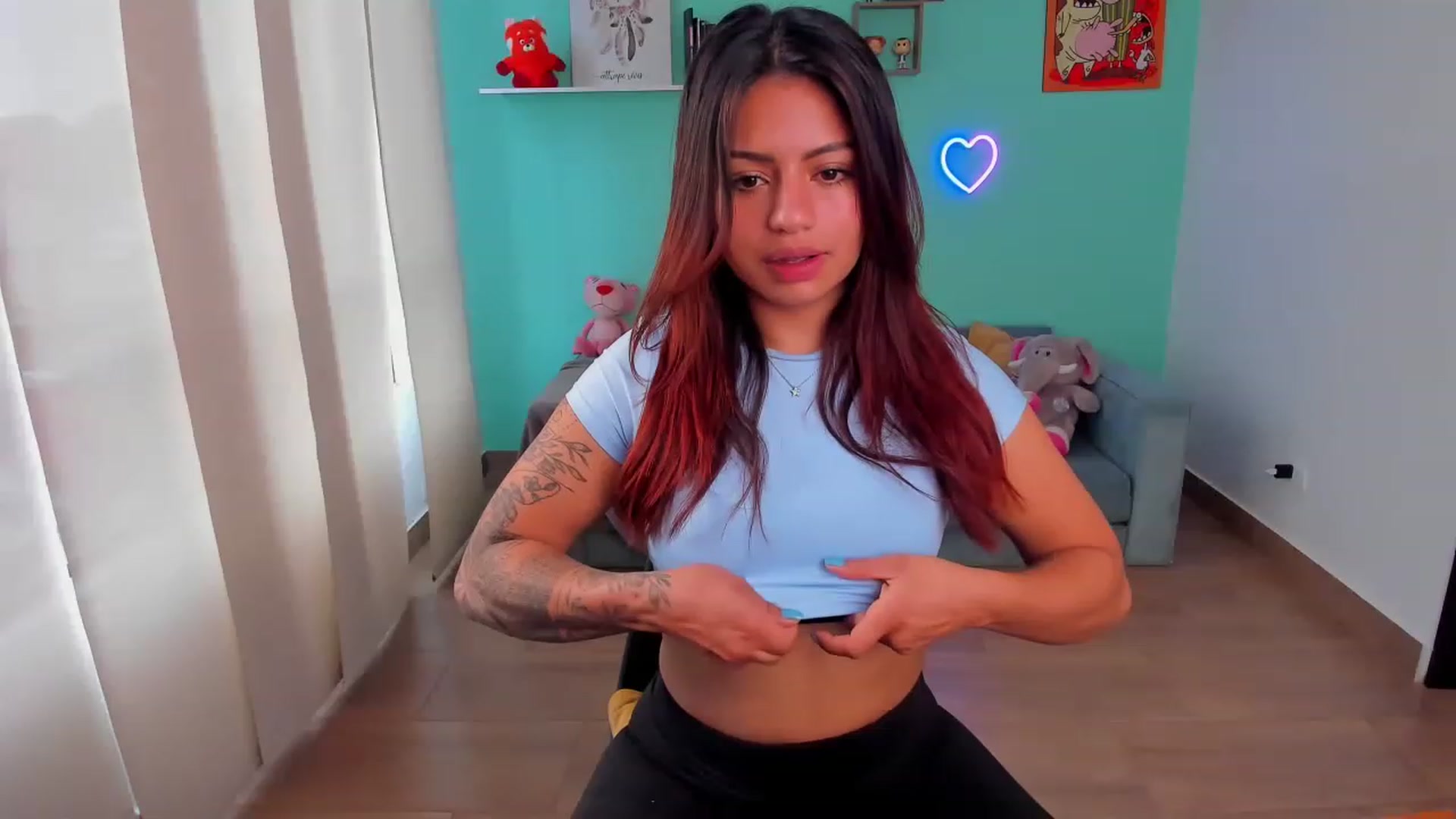 Gallery image thumbnail from SarishaLove's myfreecams stream on, 05/31/2023, 12:35 image 20 of 20