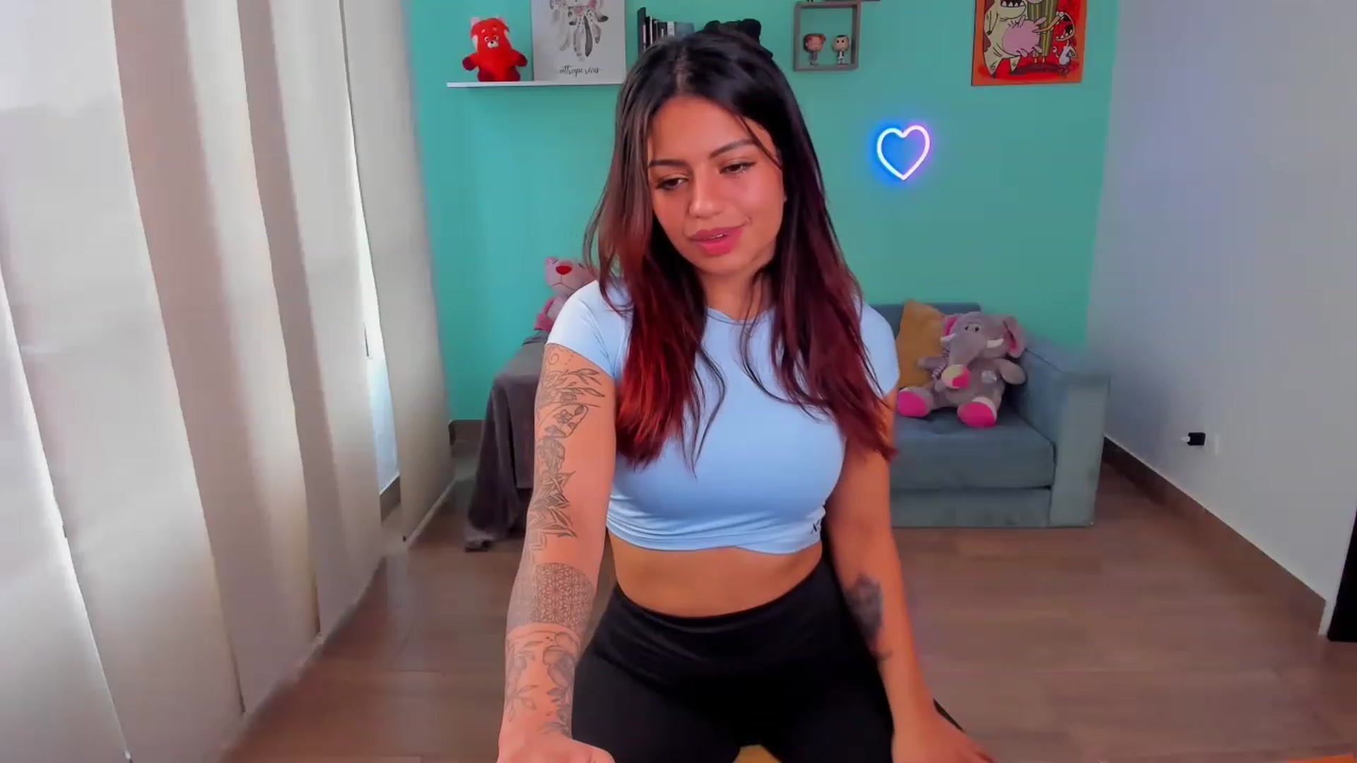 Gallery image thumbnail from SarishaLove's myfreecams stream on, 05/31/2023, 12:35 image 9 of 20