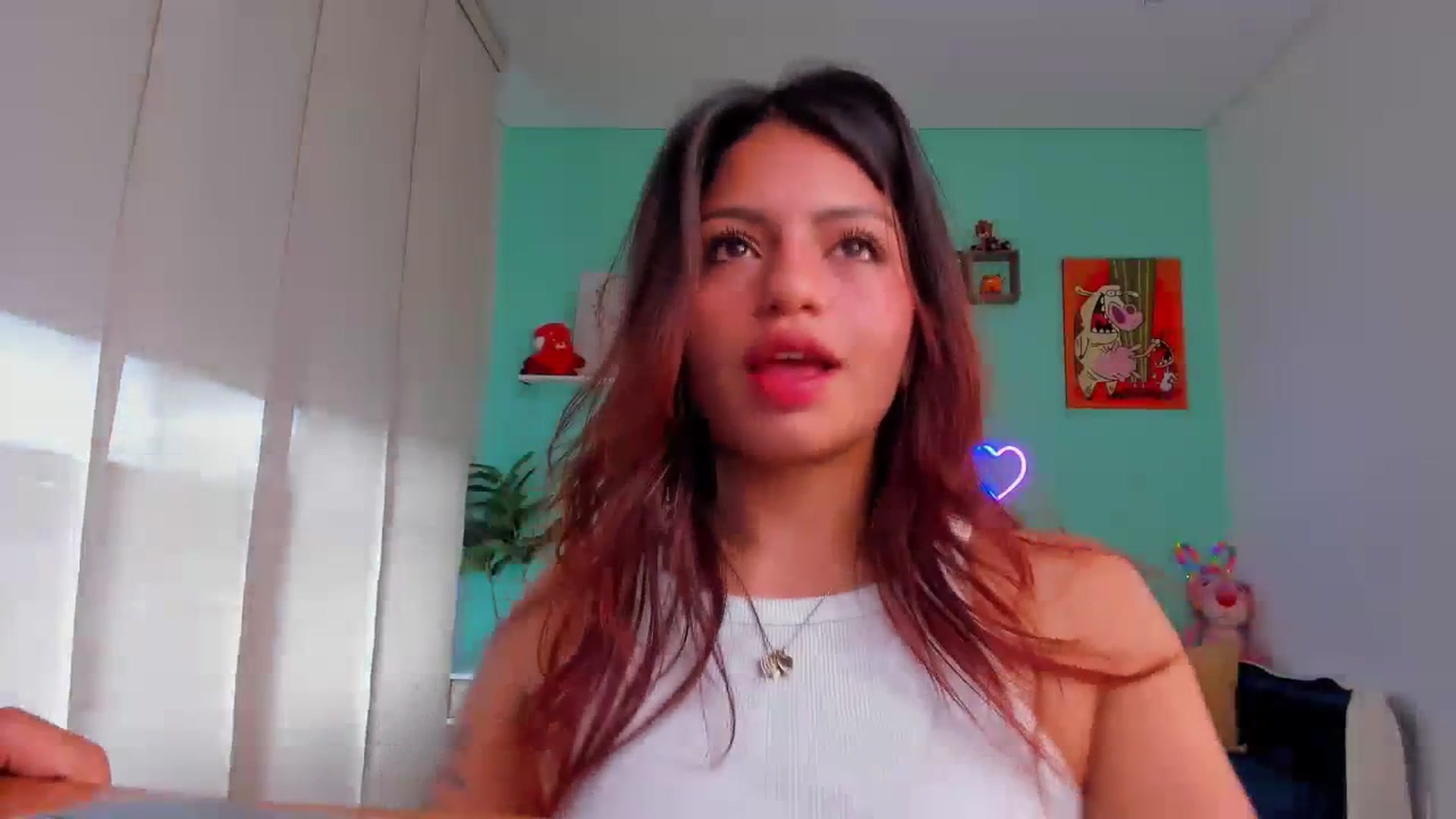 Gallery image thumbnail from SarishaLove's myfreecams stream on, 07/08/2023, 12:37 image 16 of 20