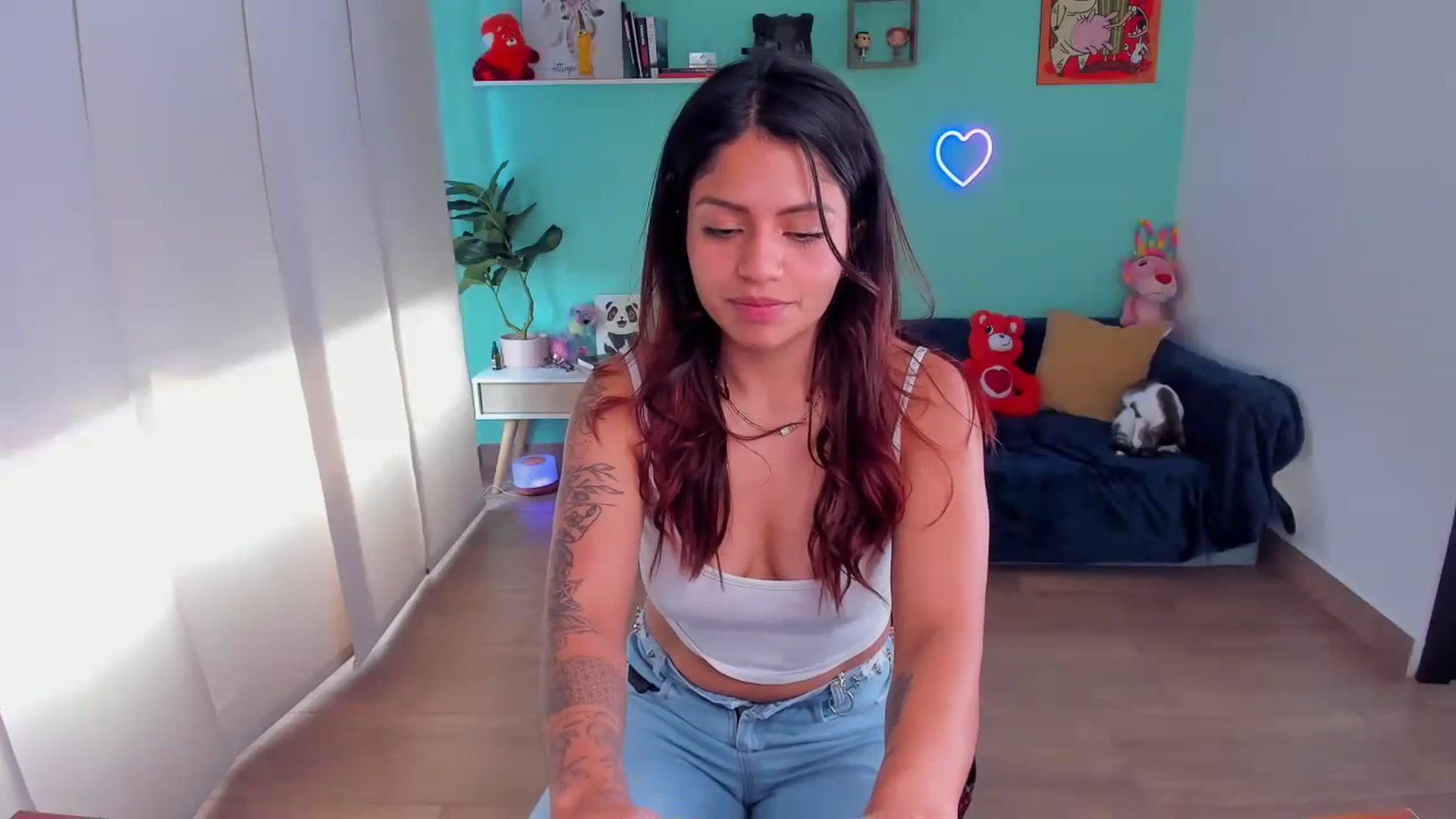 Gallery image thumbnail from SarishaLove's myfreecams stream on, 07/15/2023, 18:45 image 14 of 20