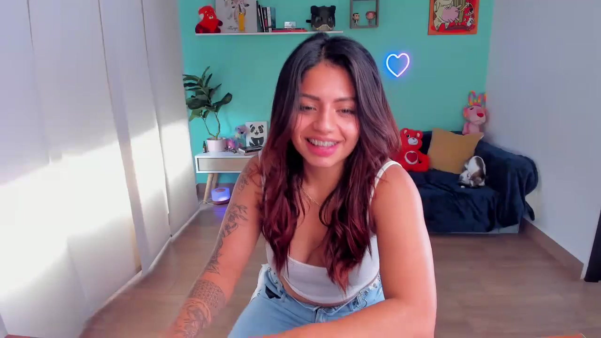 Gallery image thumbnail from SarishaLove's myfreecams stream on, 07/15/2023, 18:45 image 15 of 20