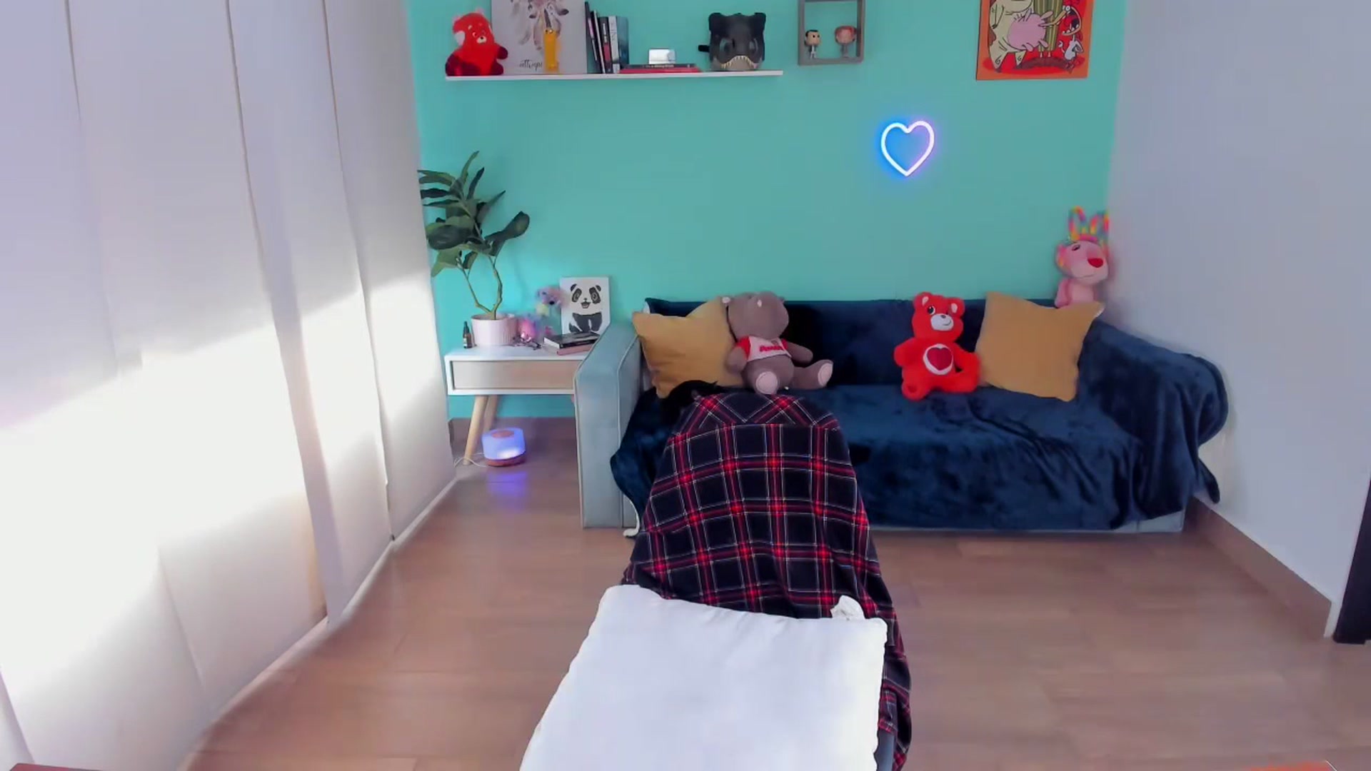 Gallery image thumbnail from SarishaLove's myfreecams stream on, 07/15/2023, 18:45 image 13 of 20