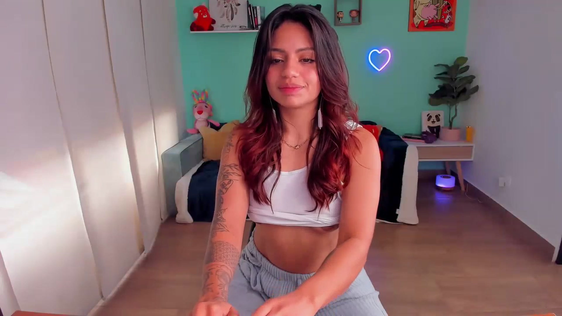 Gallery image thumbnail from SarishaLove's myfreecams stream on, 07/16/2023, 11:58 image 20 of 20